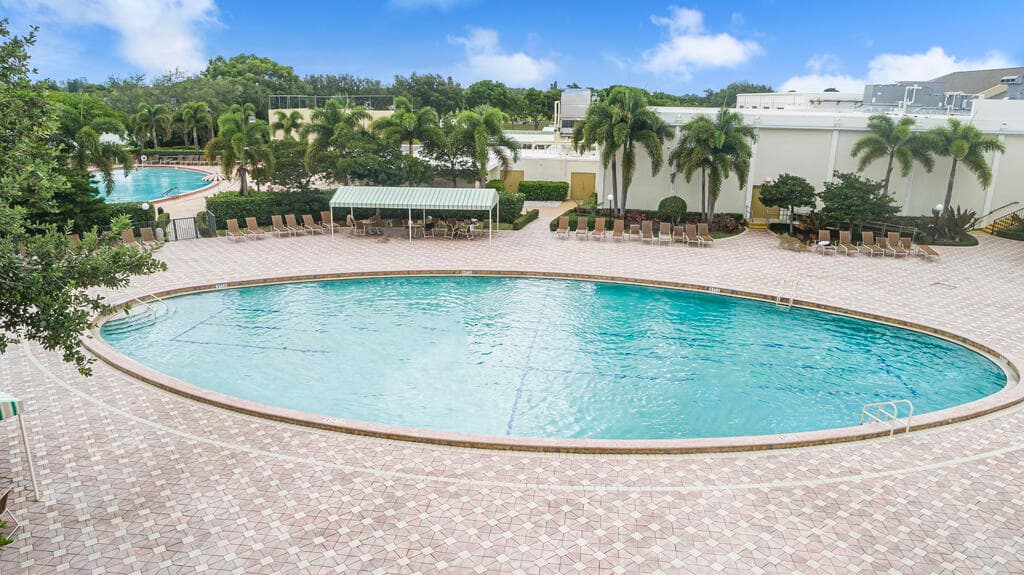 4 Golfs Edge E, West Palm Beach, FL 33417 — photo 23 of 33