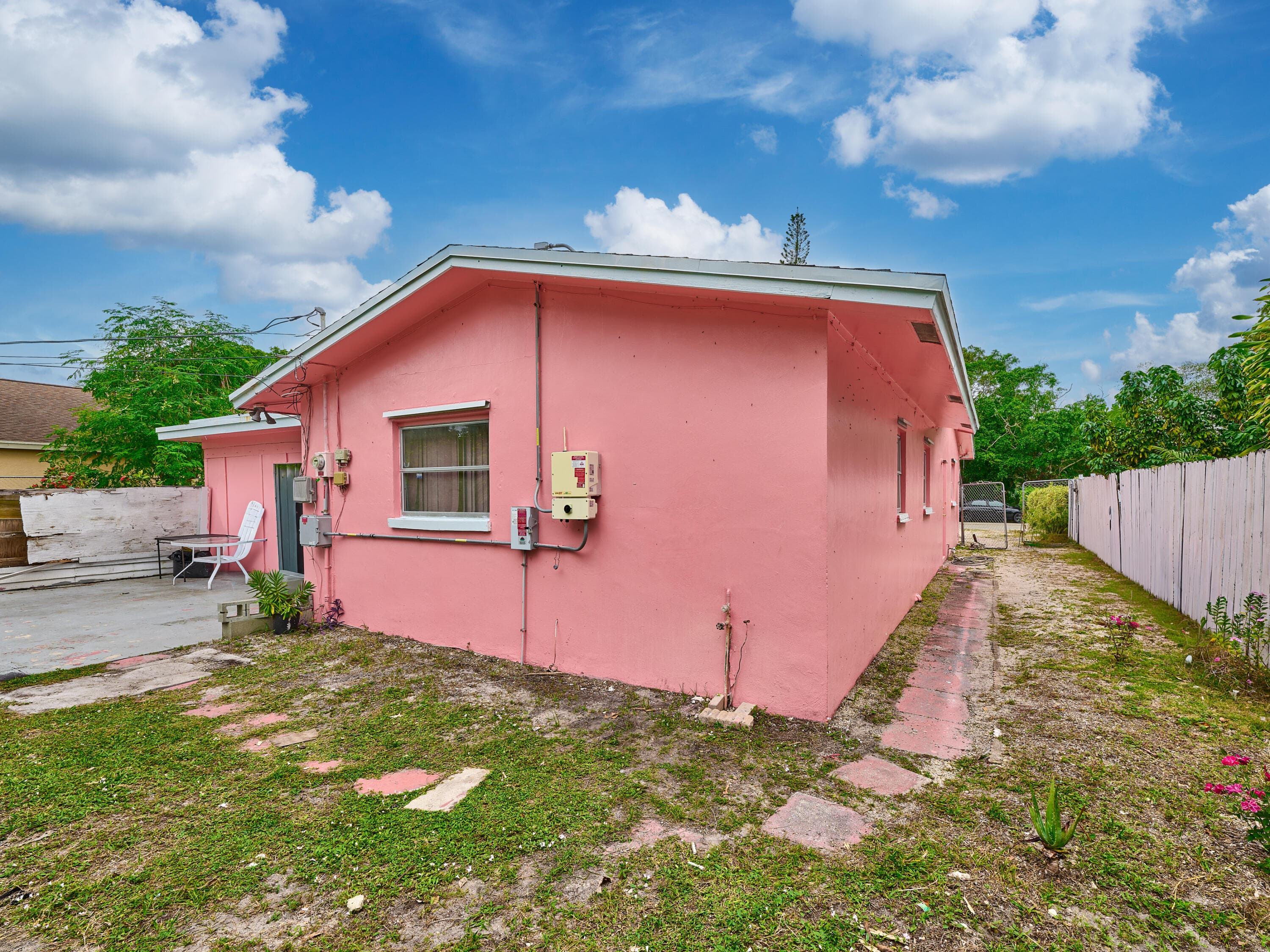 1010 S B Street, Lake Worth Beach, FL 33460 — photo 10 of 37