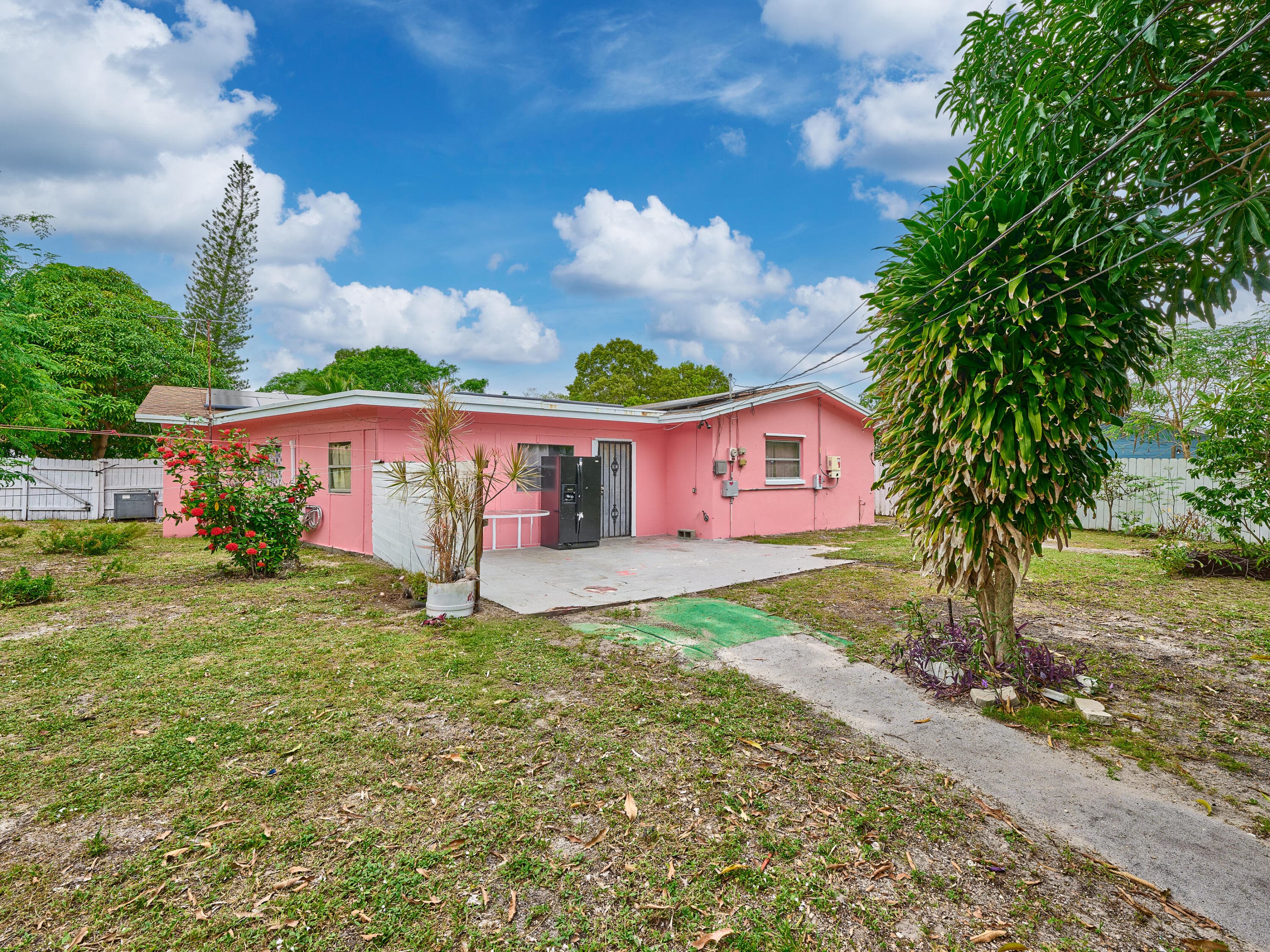 1010 S B Street, Lake Worth Beach, FL 33460 — photo 12 of 37