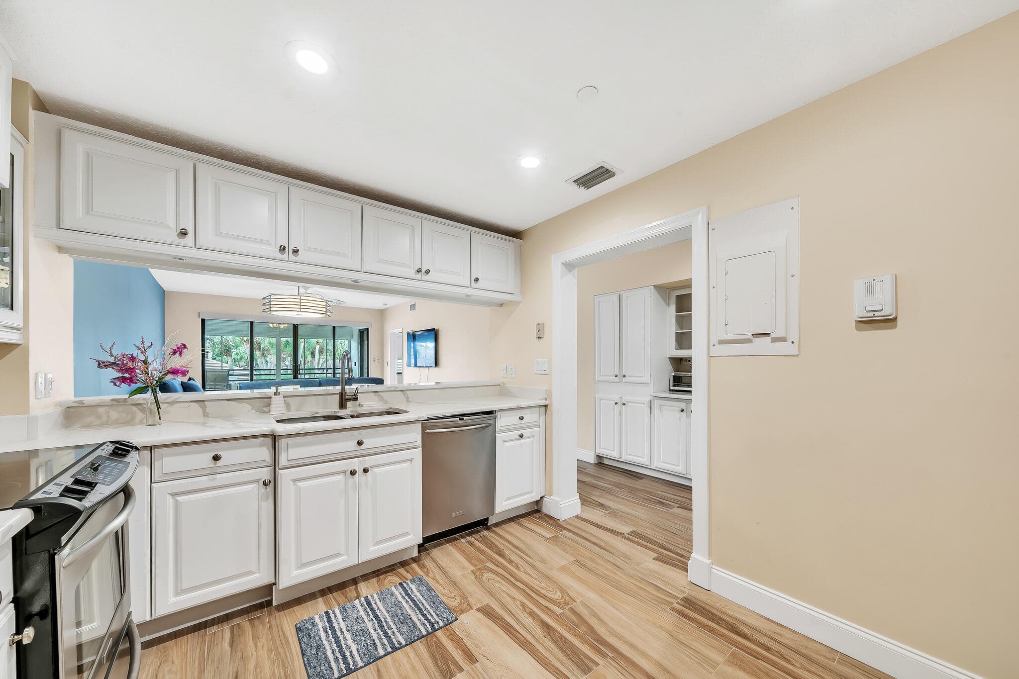827 Oak Harbour Drive, Juno Beach, FL 33408 — photo 11 of 66