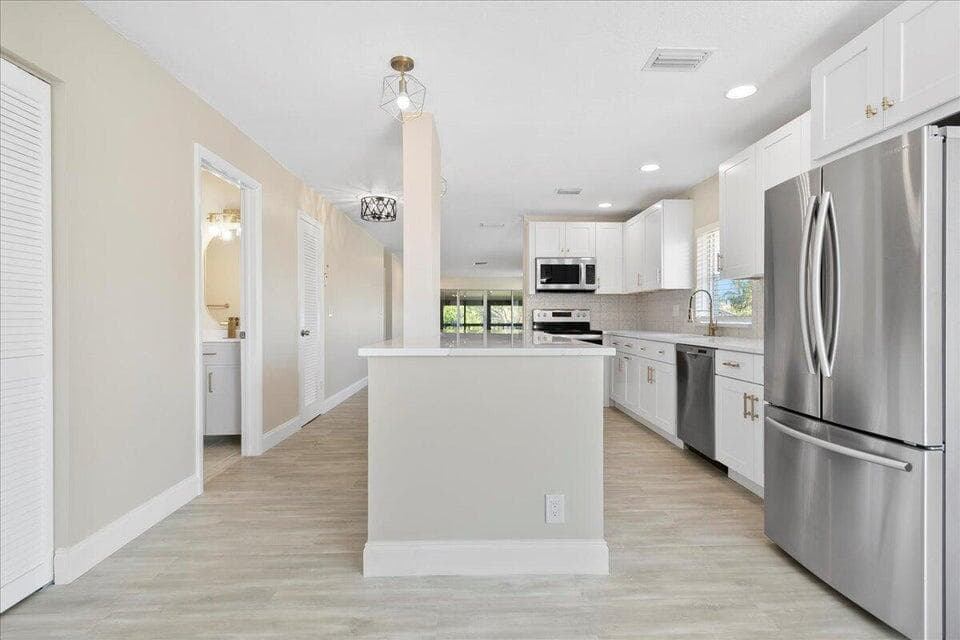 13921 Royal Palm Court D, Delray Beach, FL 33484 — photo 3 of 44
