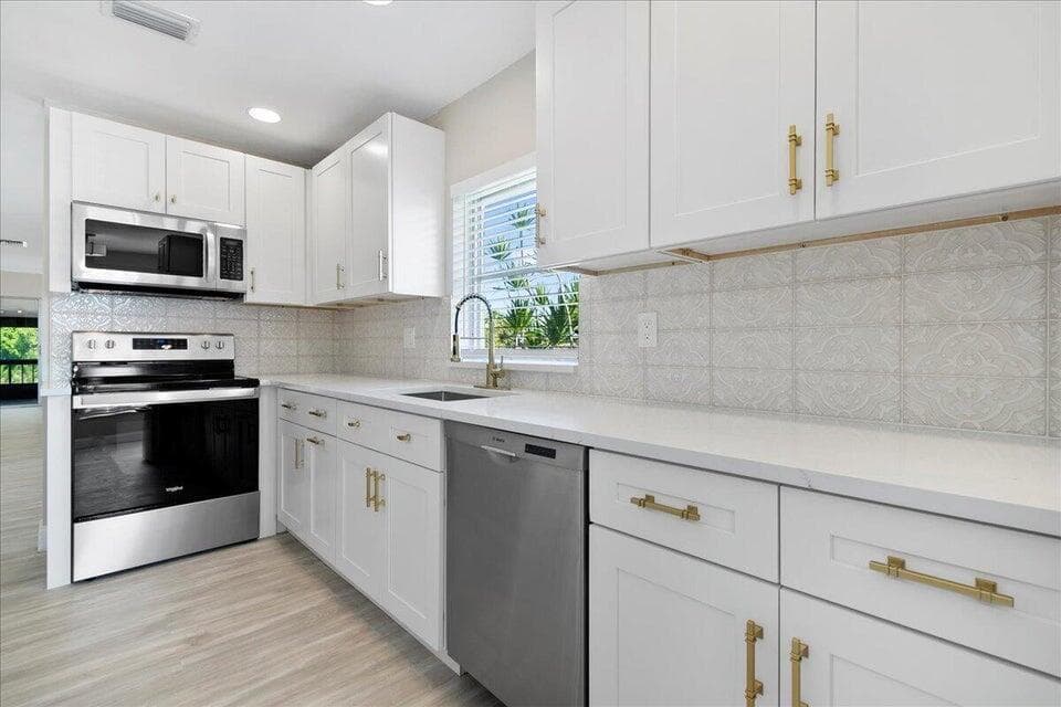 13921 Royal Palm Court D, Delray Beach, FL 33484 — photo 4 of 44