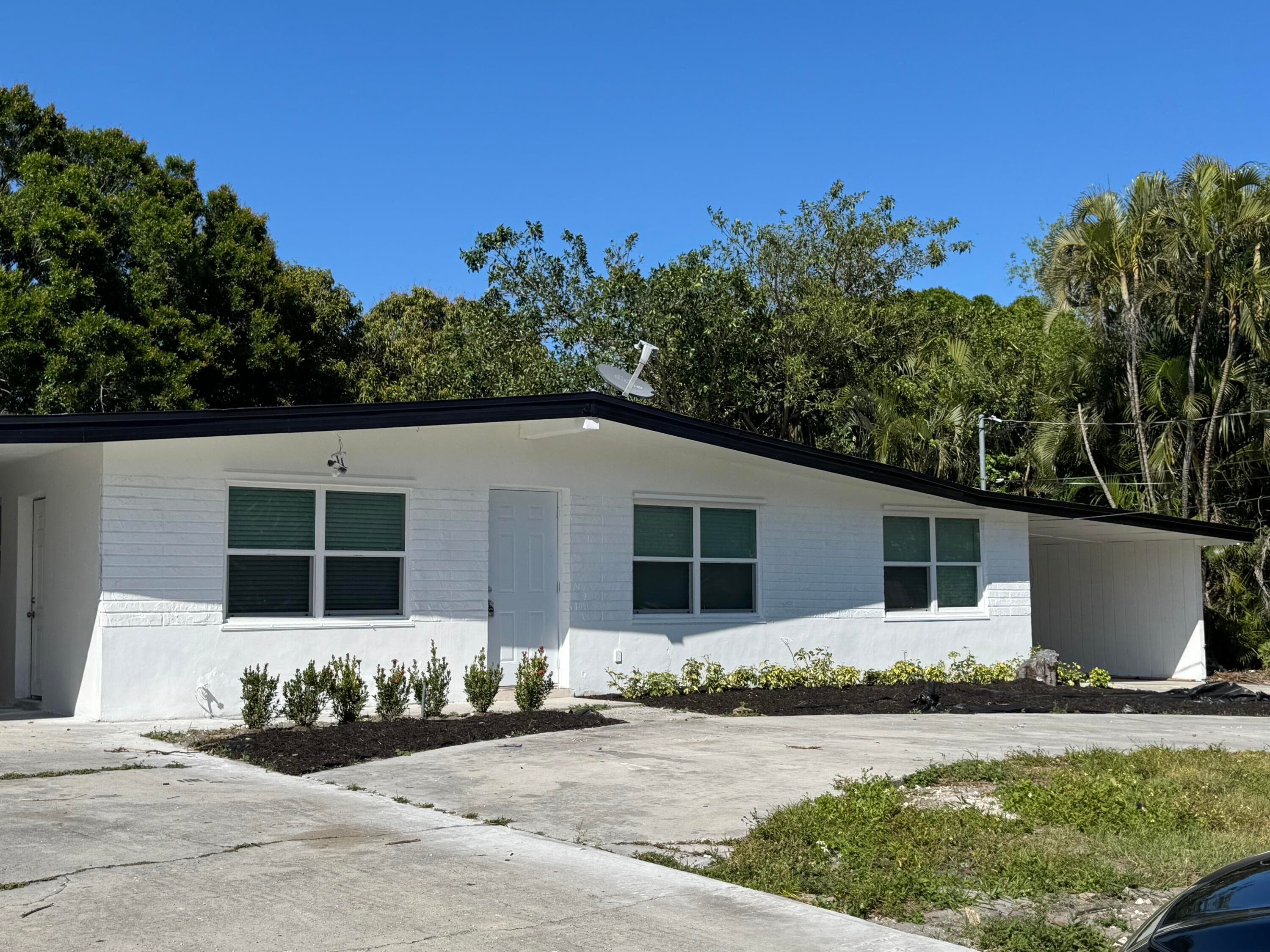 508 Palm Avenue A, Fort Pierce, FL 34982 — photo 1 of 15