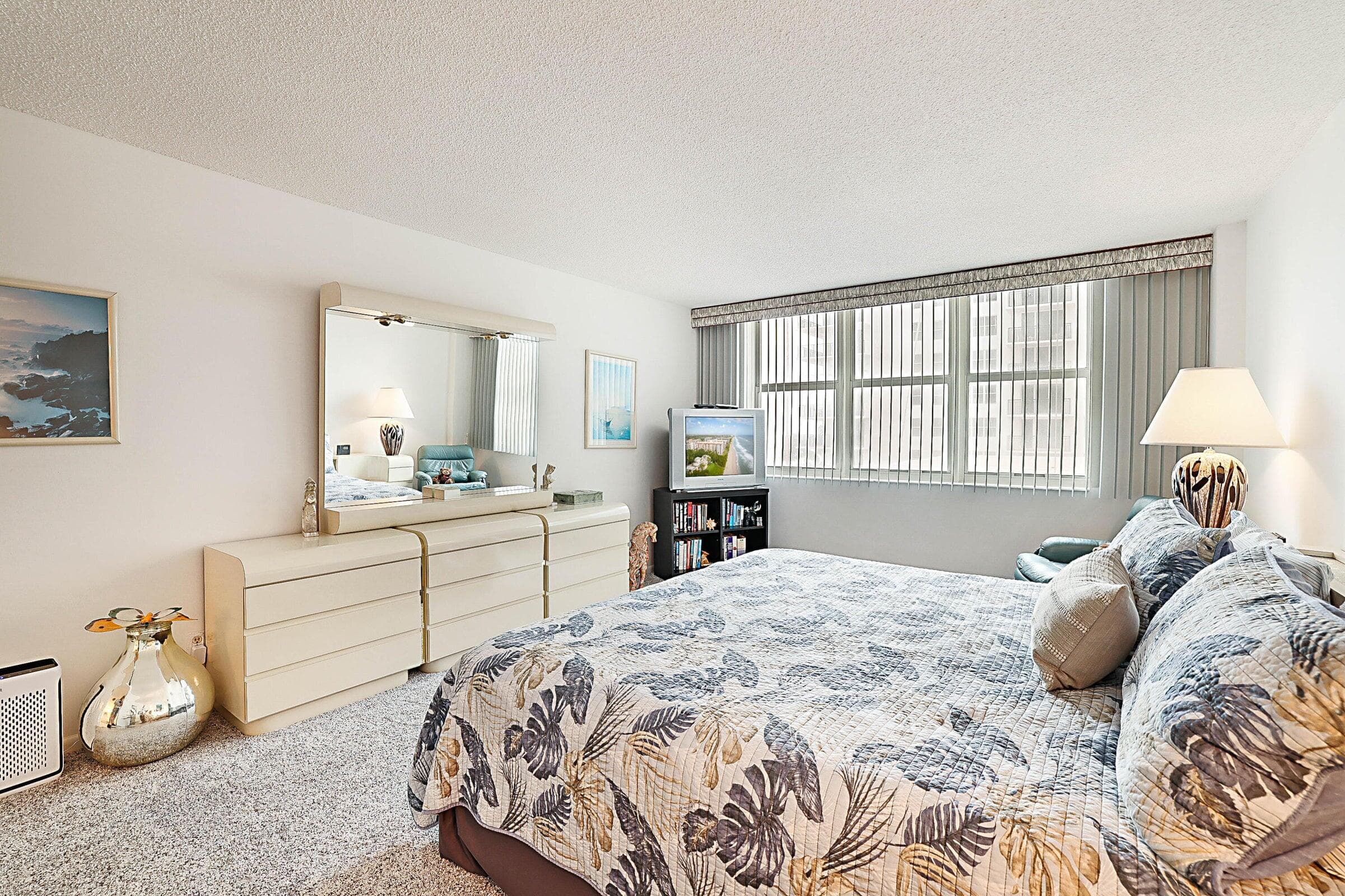 1149 Hillsboro Mile 310, Hillsboro Beach, FL 33062 — photo 27 of 33