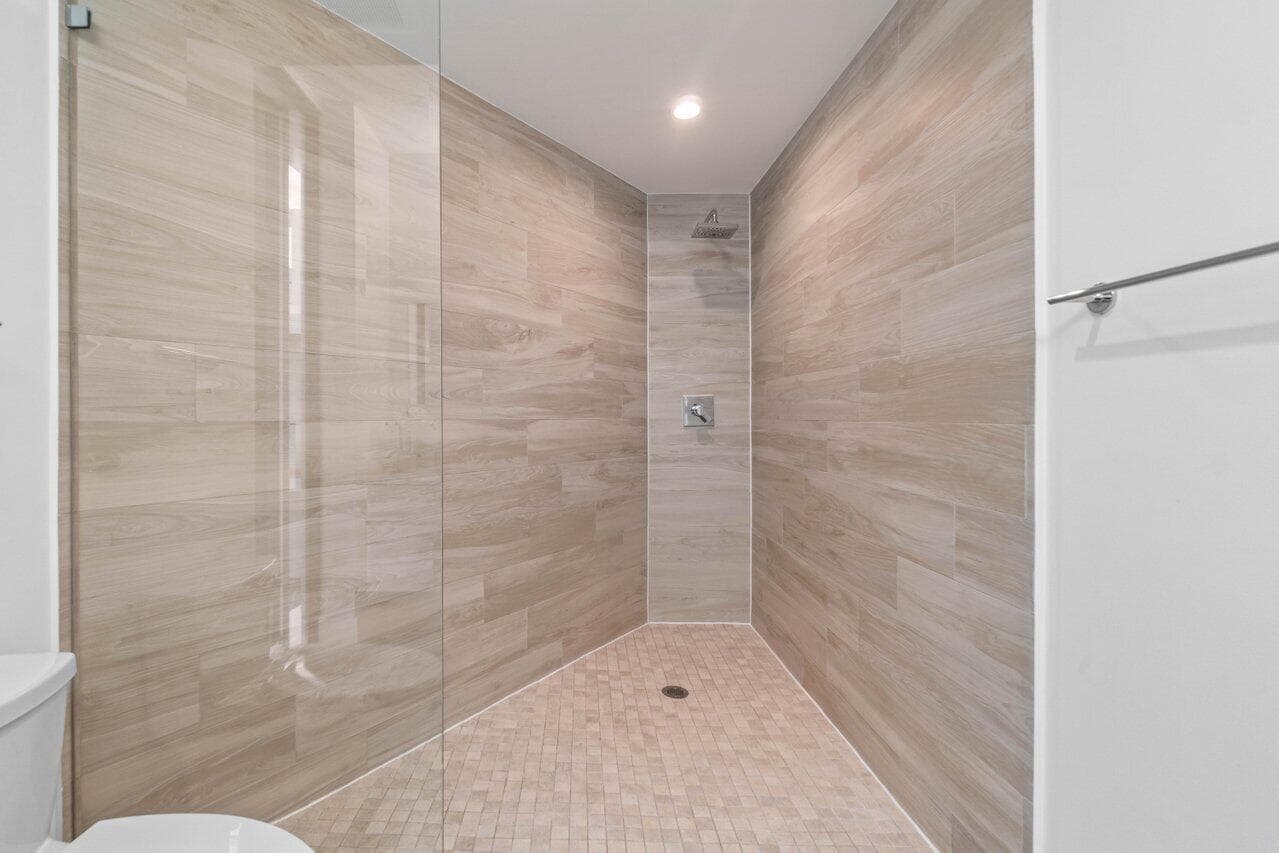 106 Inlet Way 304, Palm Beach Shores, FL 33404 — photo 16 of 35