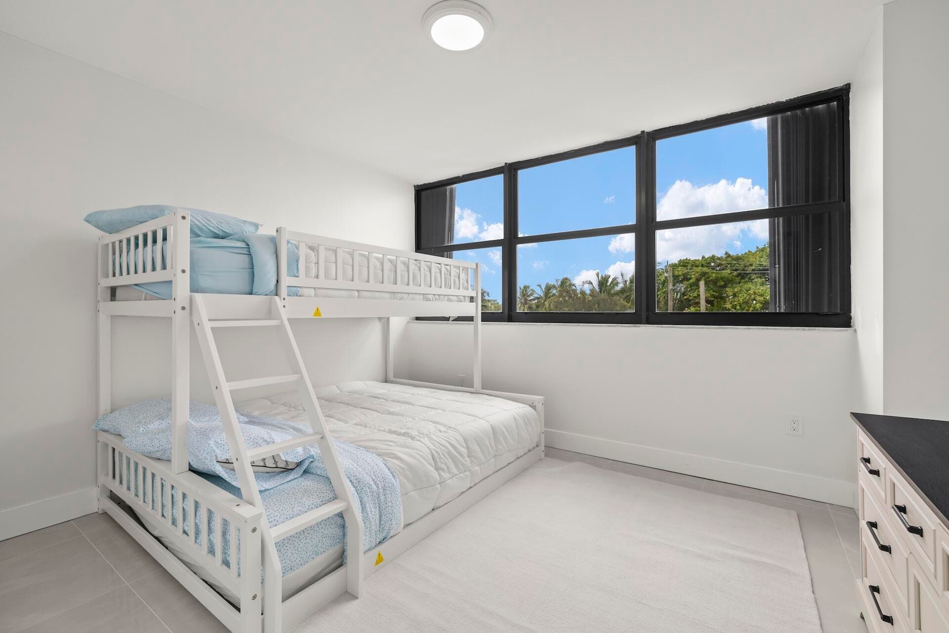 5600 N Flagler Drive 207, West Palm Beach, FL 33407 — photo 11 of 26