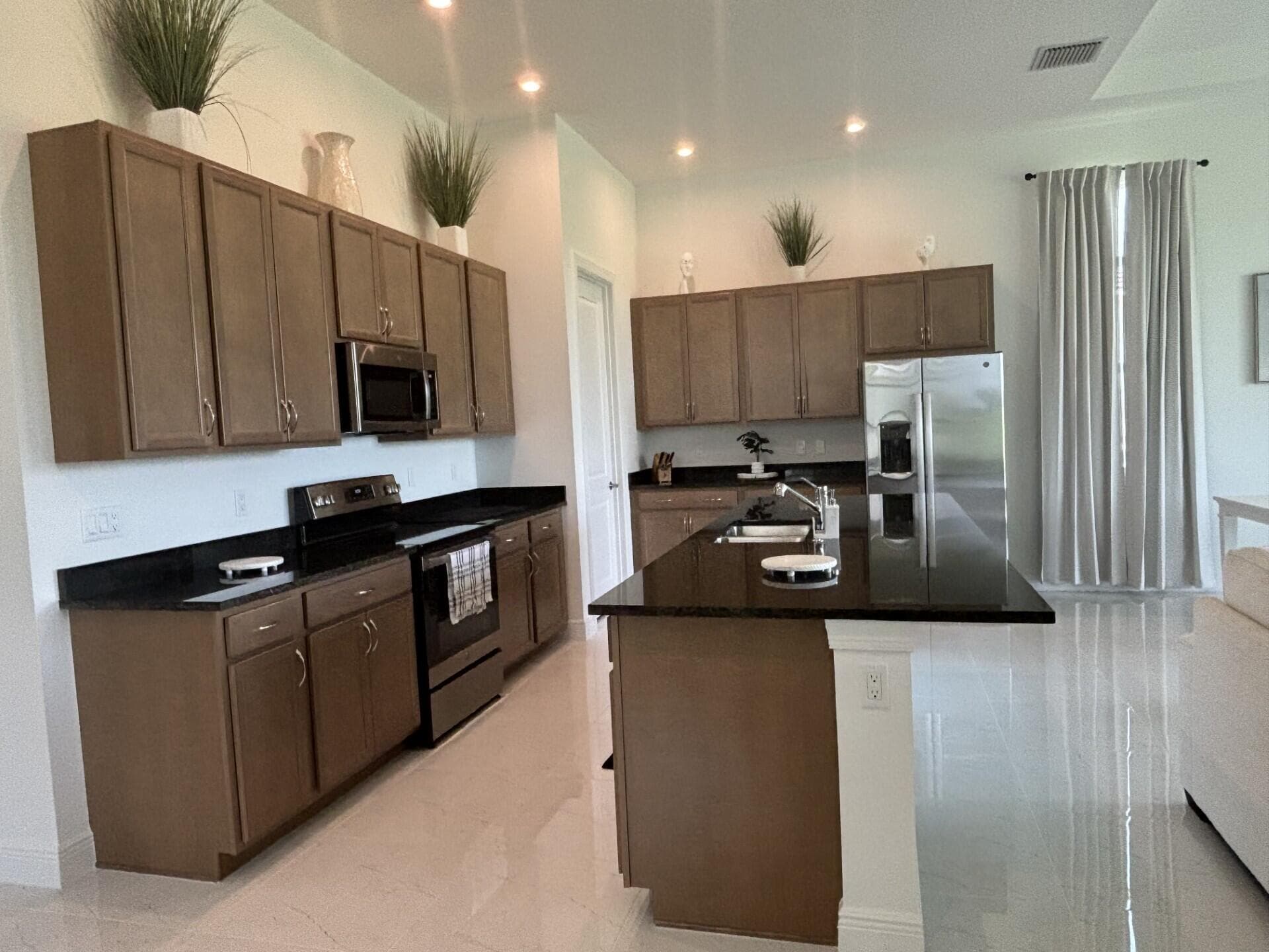10231 SW Latium Way, Port St. Lucie, FL 34987 — photo 16 of 41