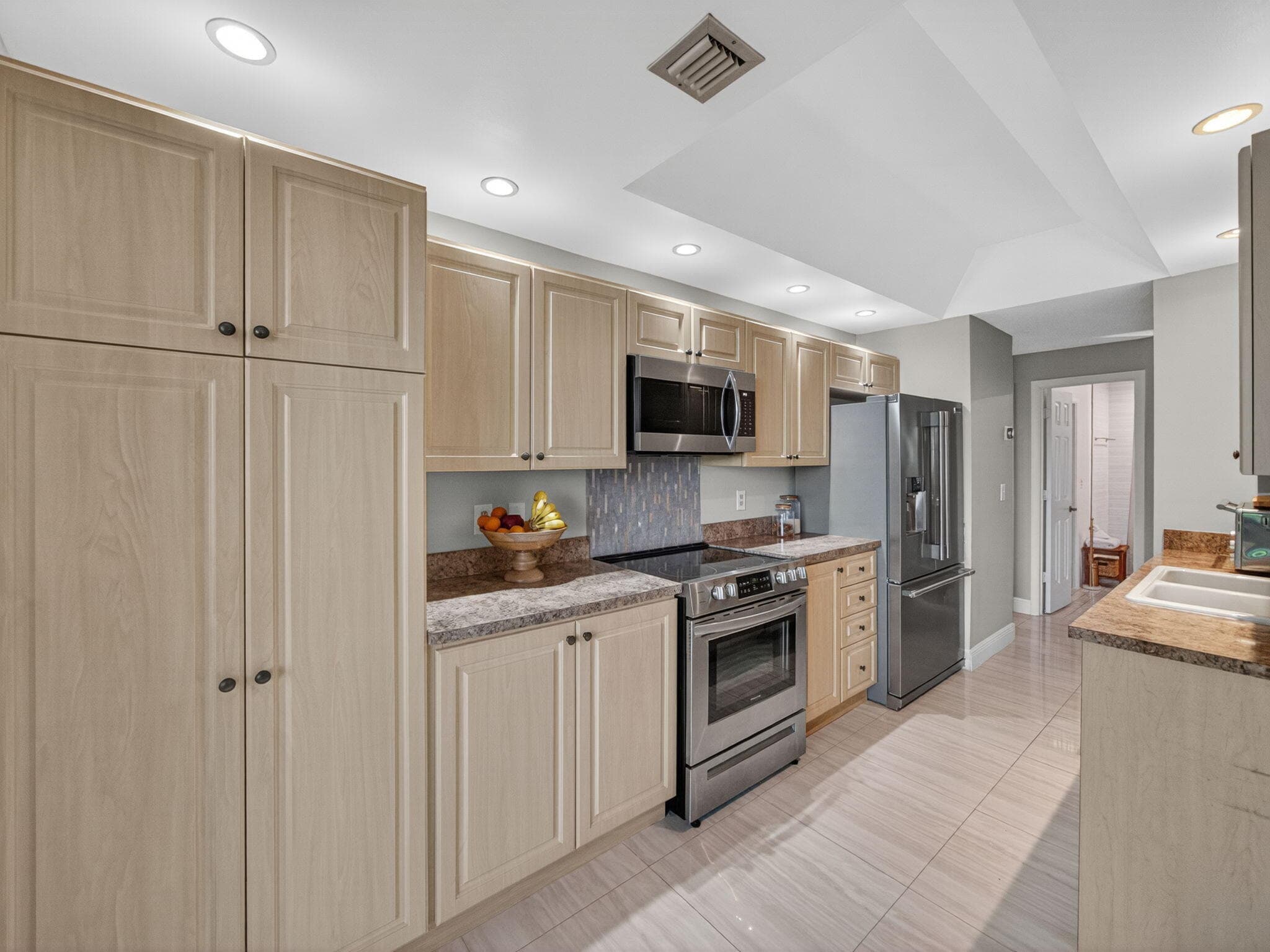 7472 La Paz Boulevard 109, Boca Raton, FL 33433 — photo 10 of 29