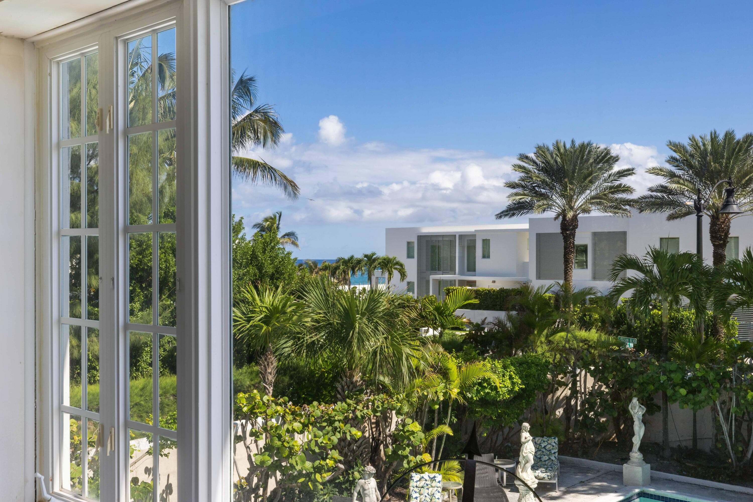 1048 S Ocean Boulevard, Palm Beach, FL 33480 — photo 10 of 17