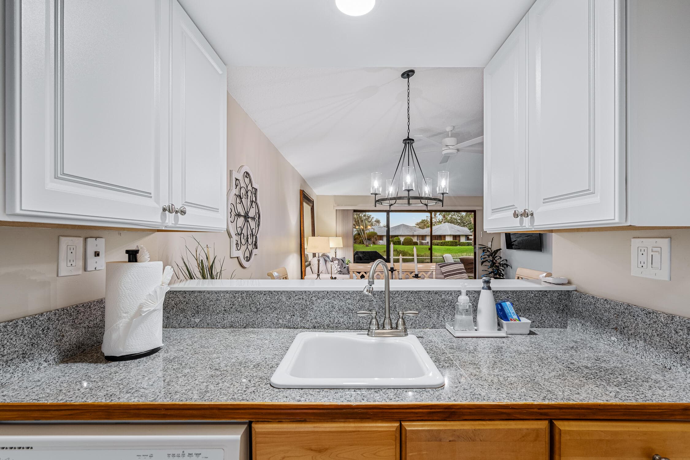 206 Club Drive, Palm Beach Gardens, FL 33418 — photo 10 of 29