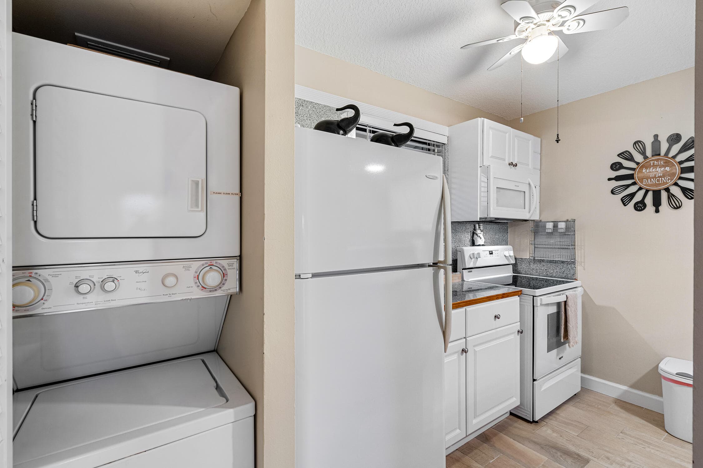206 Club Drive, Palm Beach Gardens, FL 33418 — photo 11 of 29