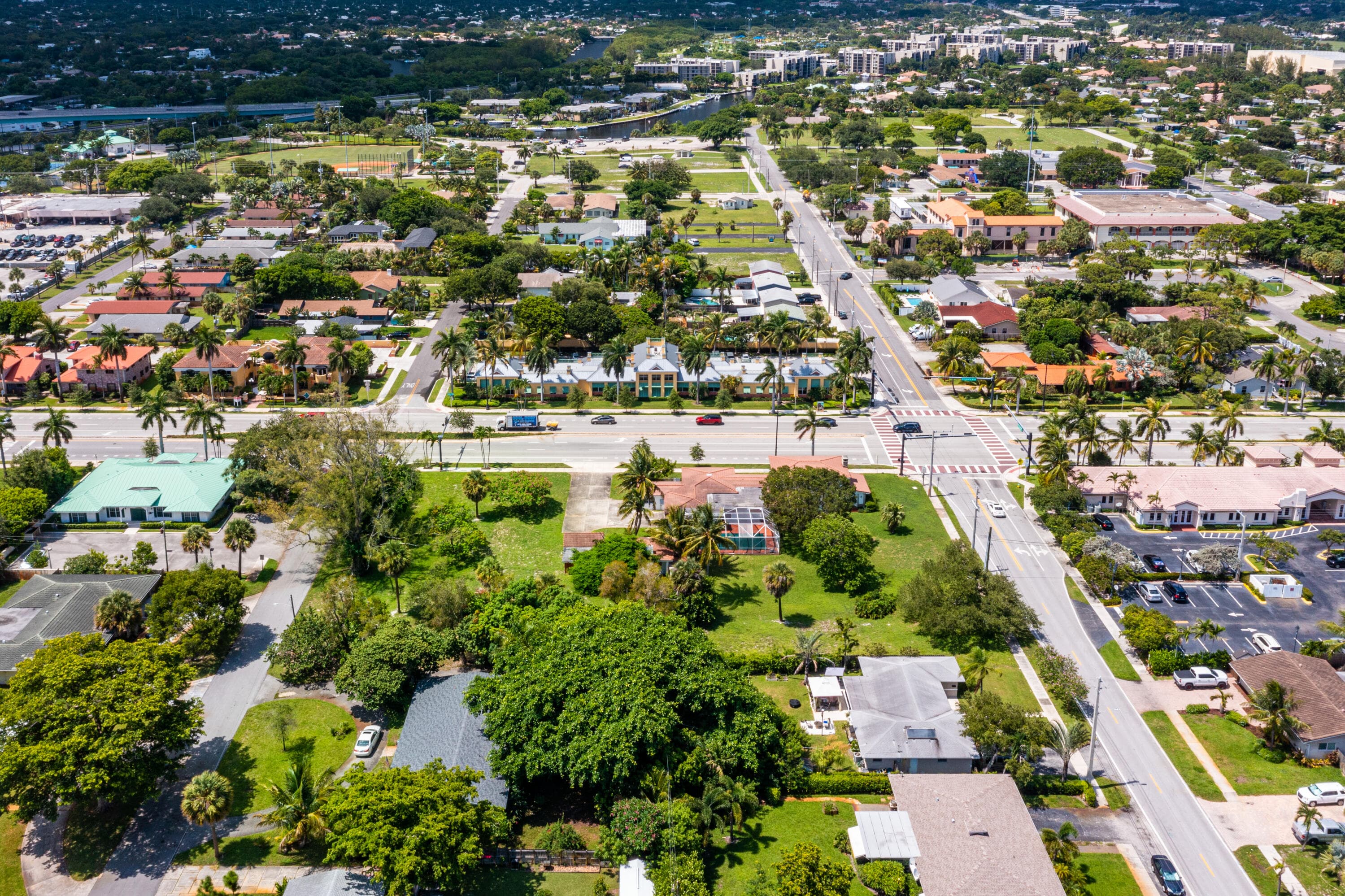 556 E Hillsboro Boulevard, Deerfield Beach, FL 33441 — photo 9 of 11