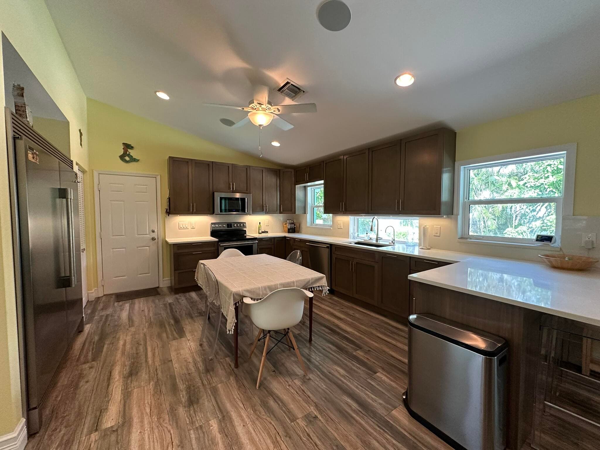 2415 Laurel Lane, Palm Beach Gardens, FL 33410 — photo 8 of 18