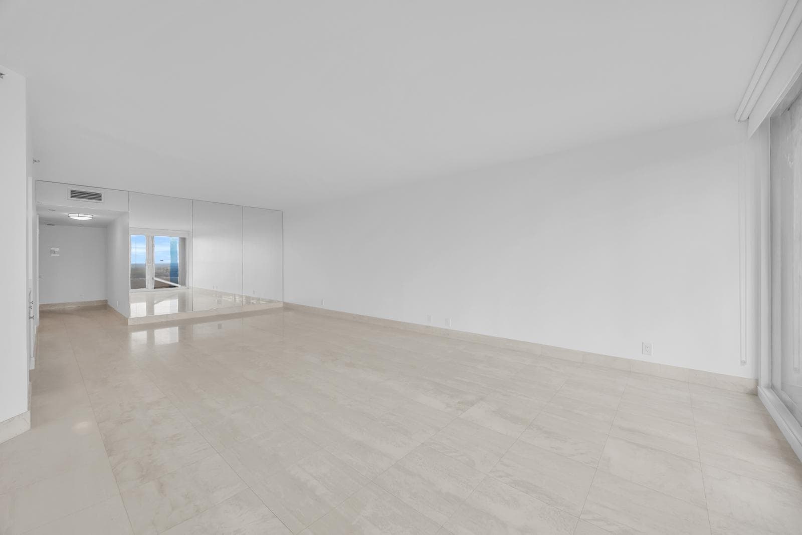529 S Flagler Dr 14h, West Palm Beach, FL 33401 — photo 7 of 20