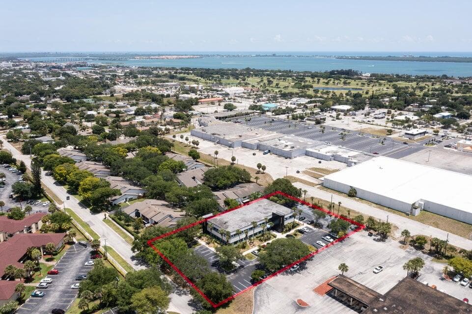 2222 Colonial Road 200, Fort Pierce, FL 34950 — photo 11 of 38