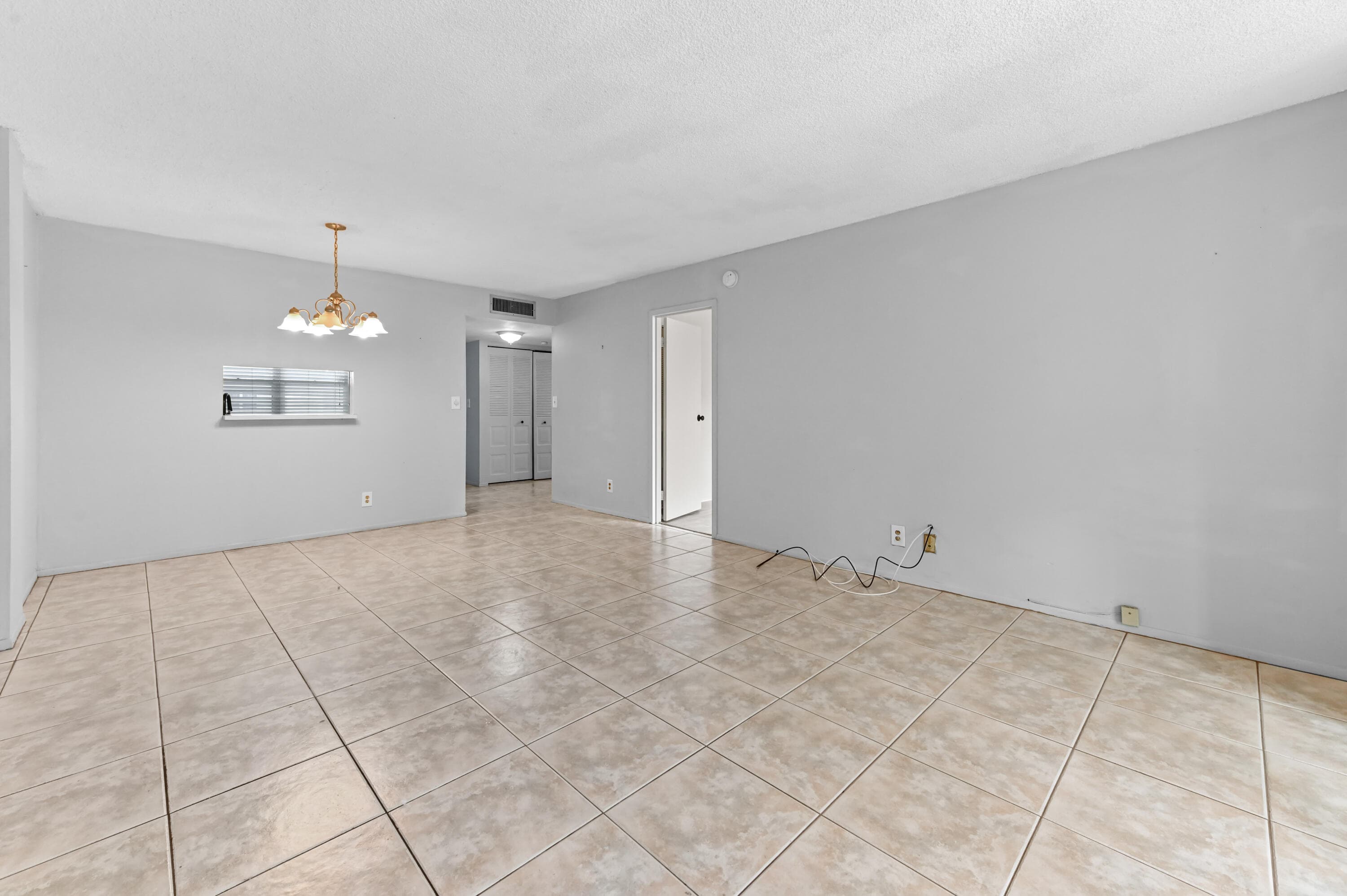 2650 NW 49th Avenue 422, Lauderdale Lakes, FL 33313 — photo 5 of 23