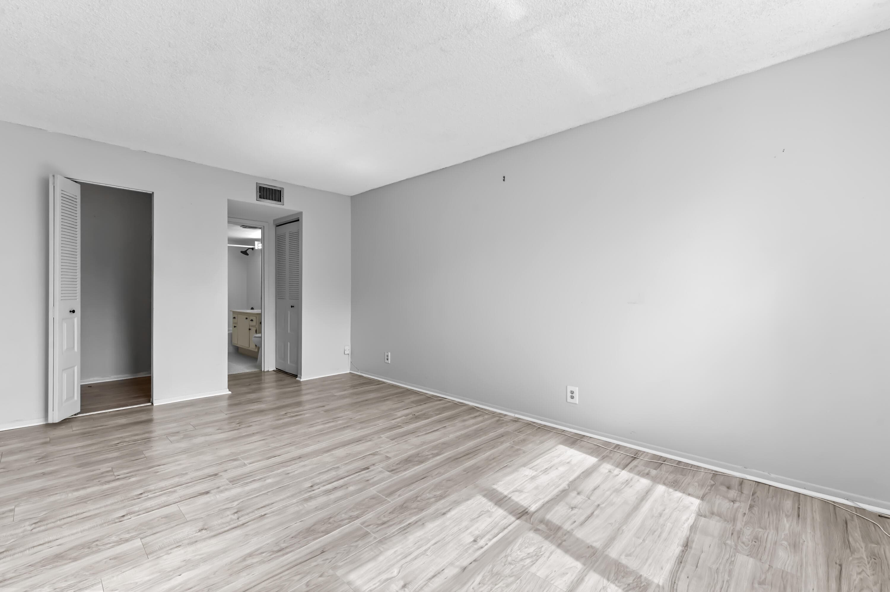 2650 NW 49th Avenue 422, Lauderdale Lakes, FL 33313 — photo 11 of 23