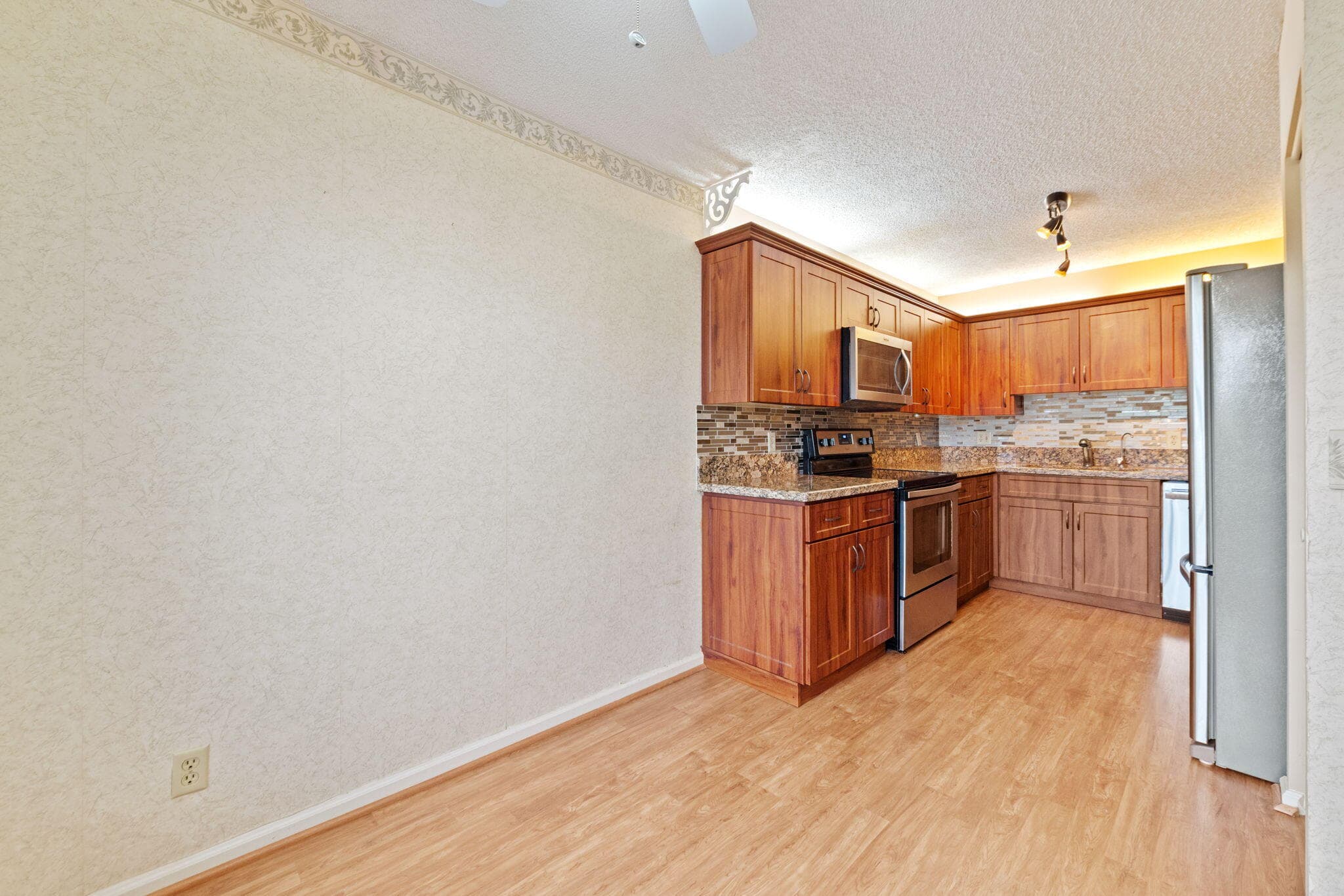 10092 Cedar Point Boulevard 205, Boynton Beach, FL 33437 — photo 6 of 30
