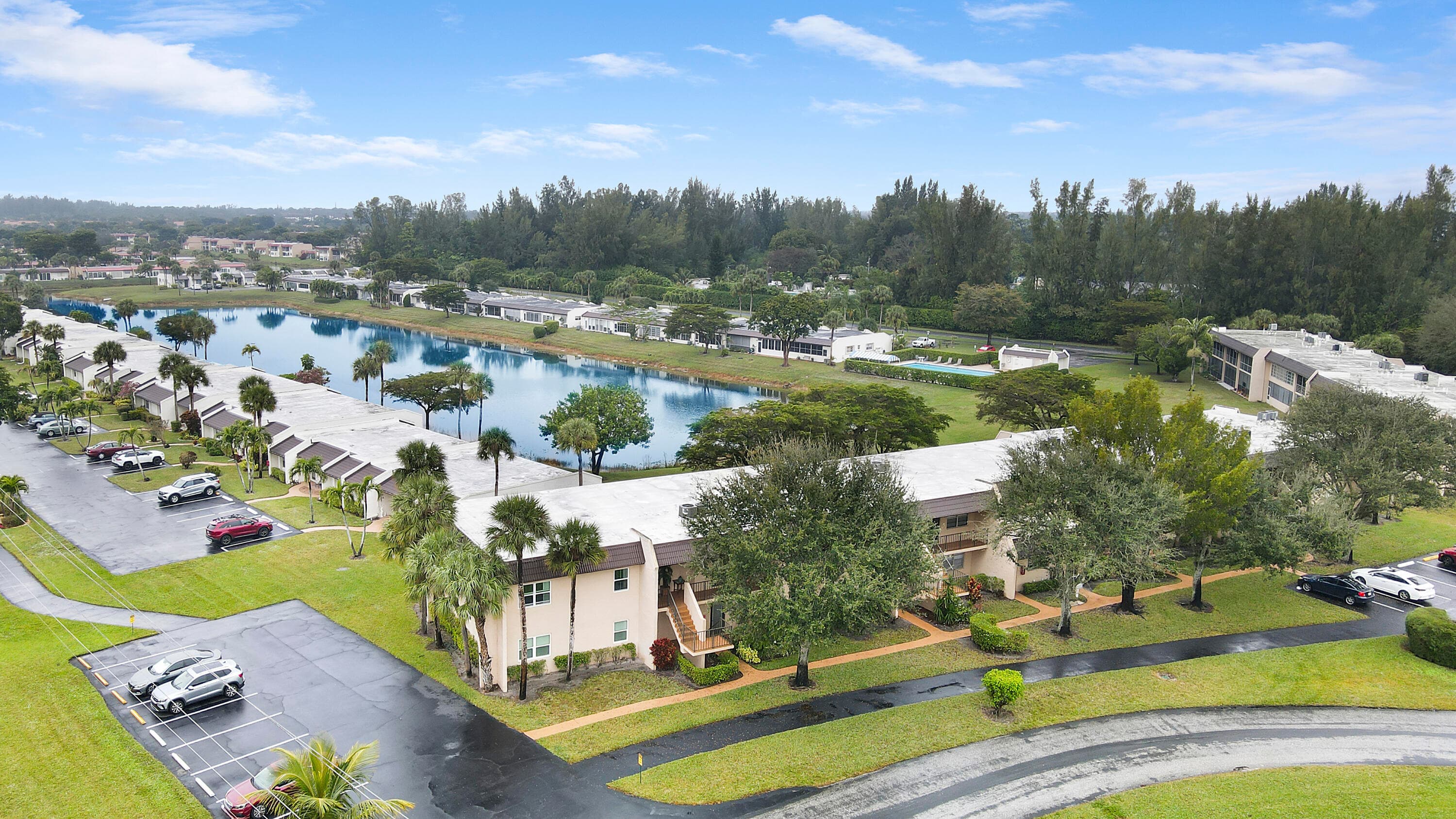 120 Lake Constance Drive, West Palm Beach, FL 33411 — photo 7 of 52