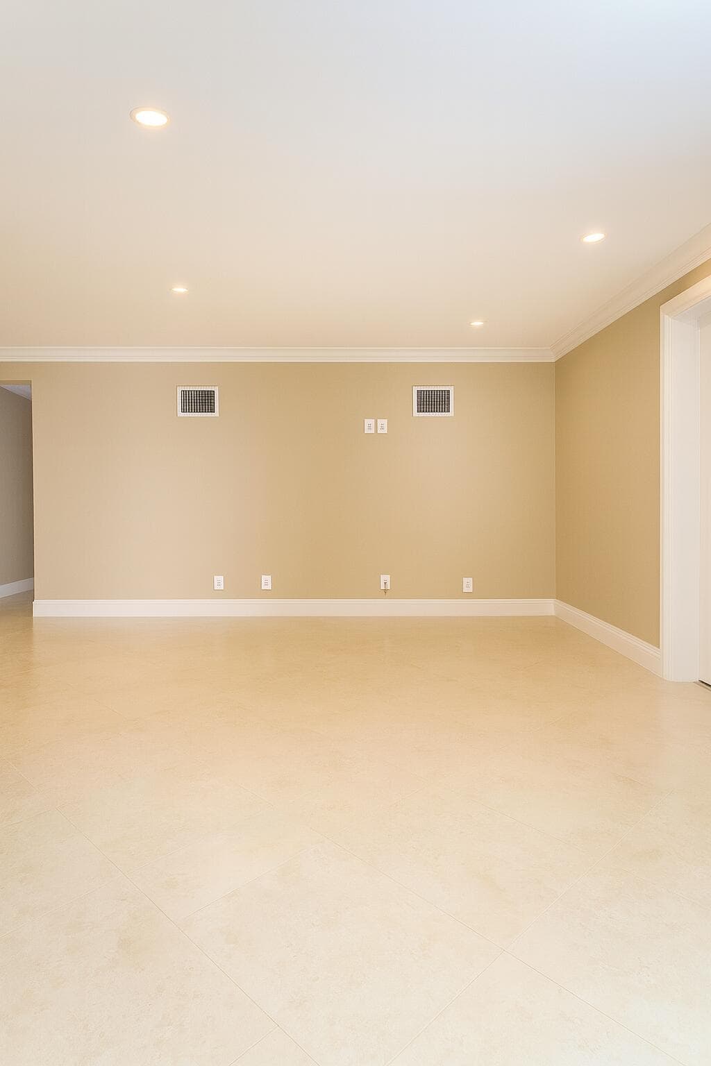 1470 S Ocean Boulevard 901, Lauderdale-By-The-Sea, FL 33062 — photo 7 of 13