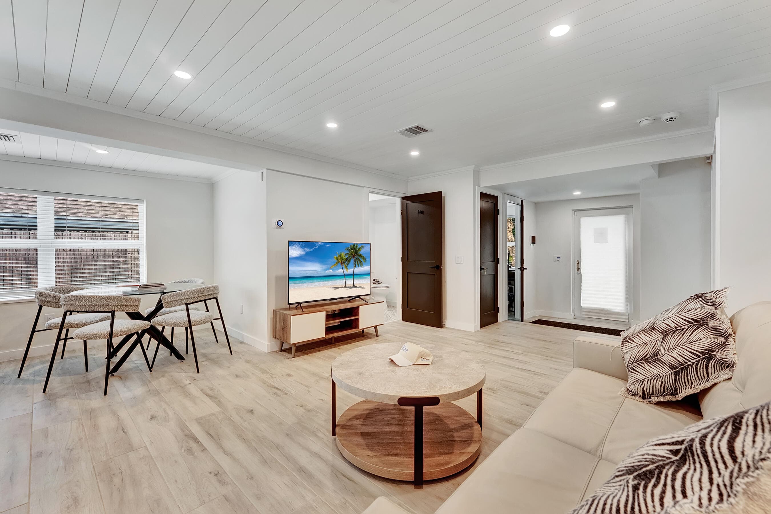 320 NW 3rd Avenue, Delray Beach, FL 33444 — photo 5 of 28