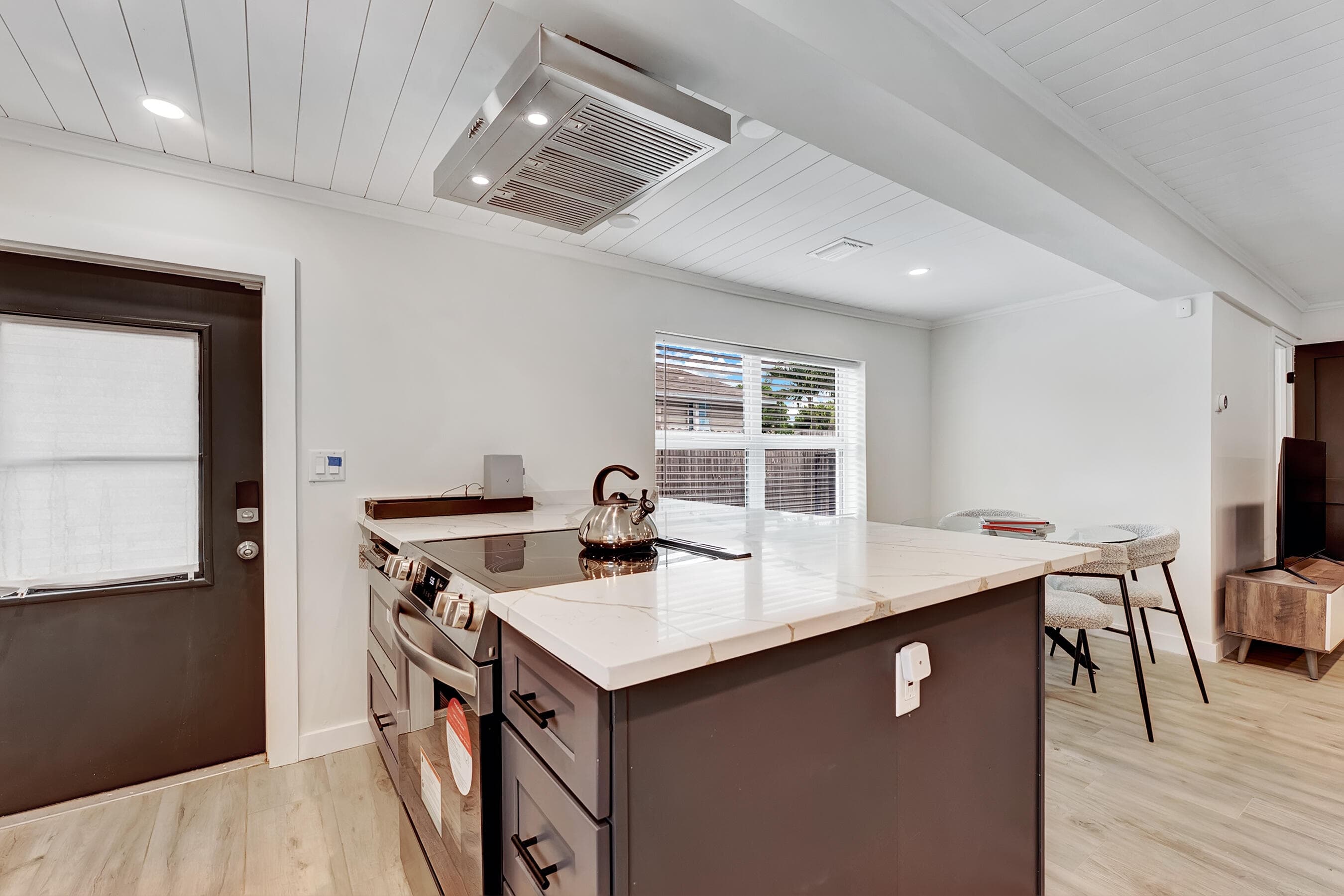 320 NW 3rd Avenue, Delray Beach, FL 33444 — photo 14 of 28