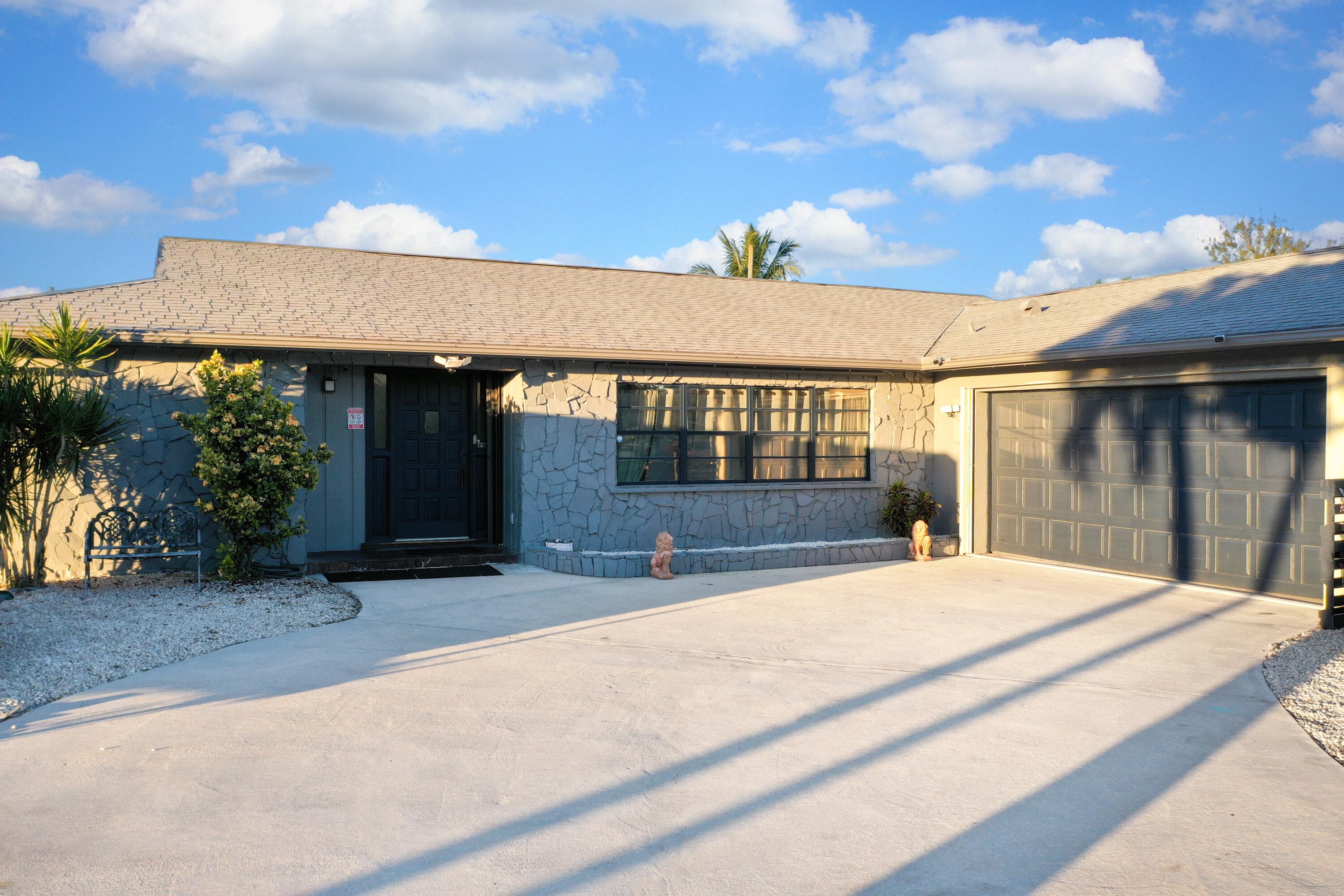 1149 SE Menores Avenue, Port St. Lucie, FL 34952 — photo 12 of 35