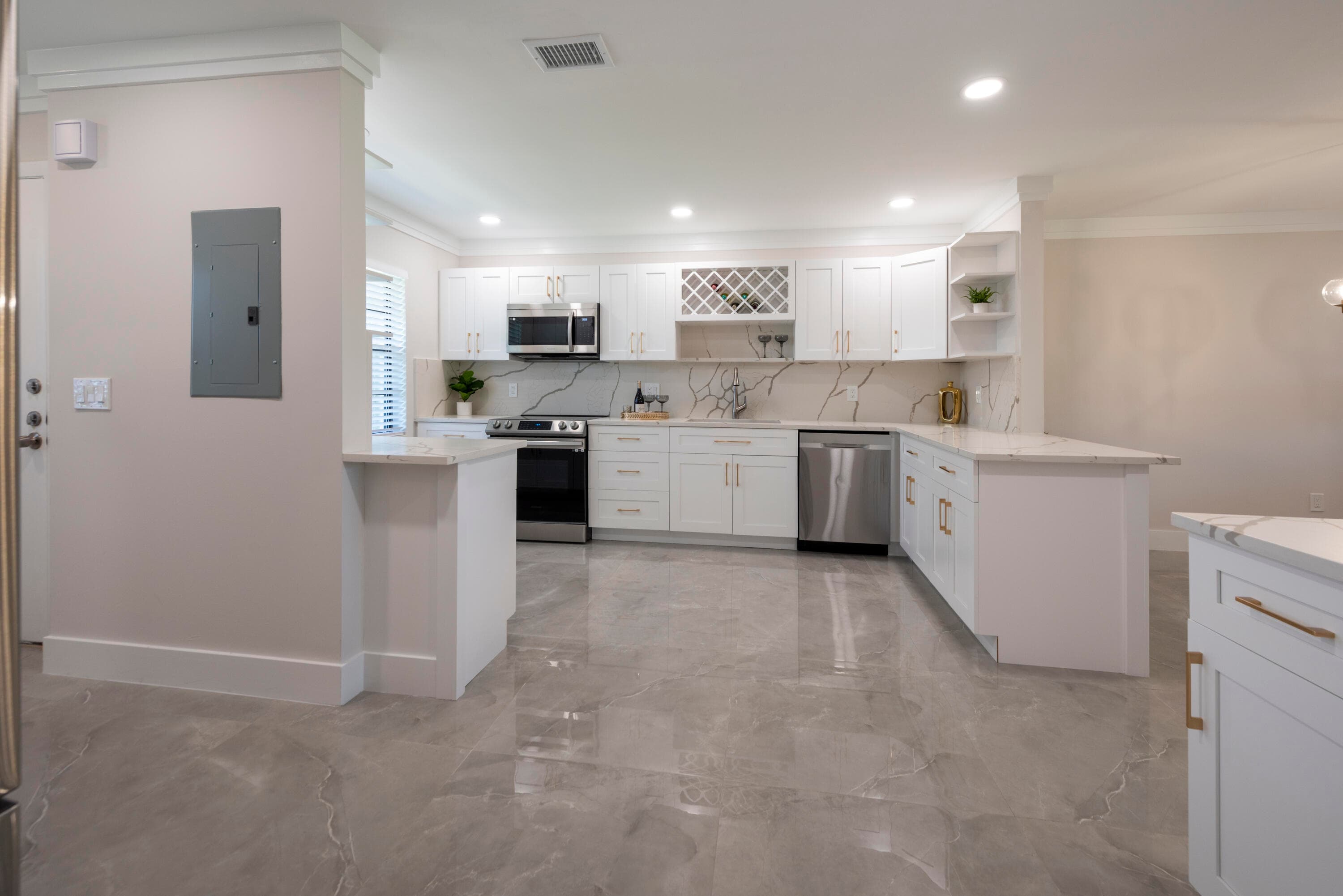 7920 Eastlake Drive 19-F, Boca Raton, FL 33433 — photo 5 of 22