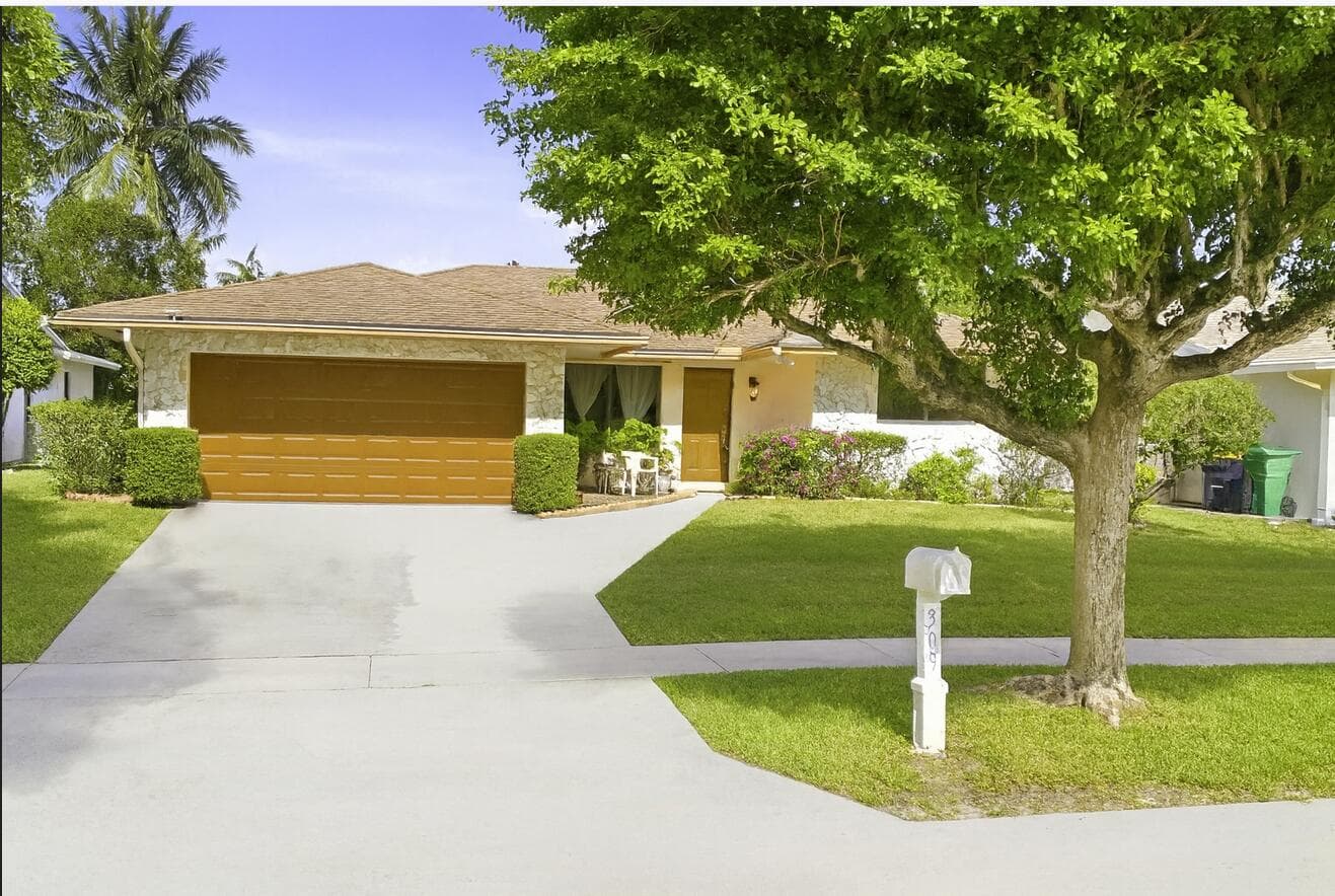 309 SE 4th Street, Dania Beach, FL 33004 — photo 1 of 23