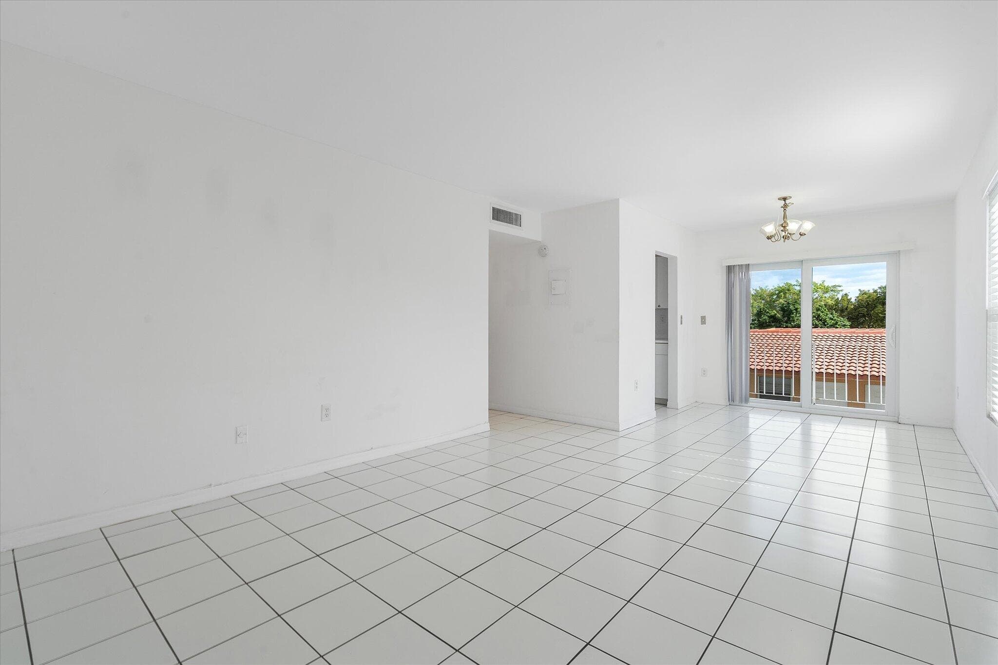 2138 SW 6th Street 301, Miami, FL 33135 — photo 3 of 15