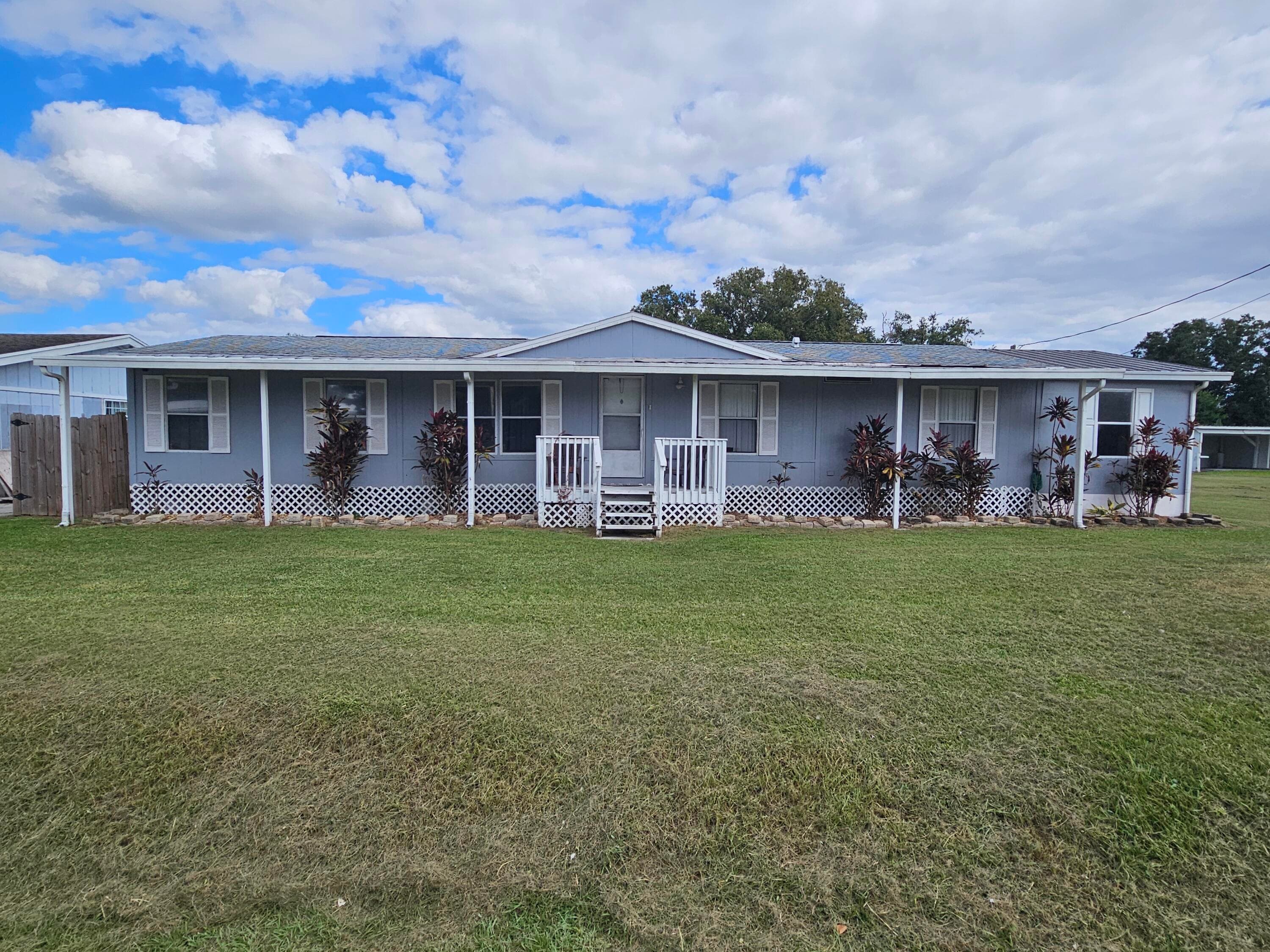 3222 SE 34th Avenue, Okeechobee, FL 34974 — photo 1 of 23