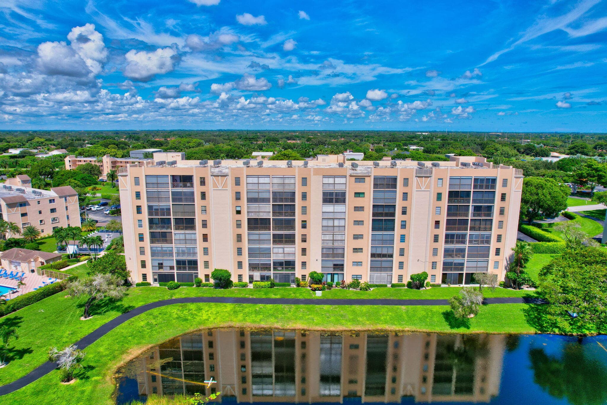 6866 Huntington Lane 806, Delray Beach, FL 33446 — photo 8 of 76
