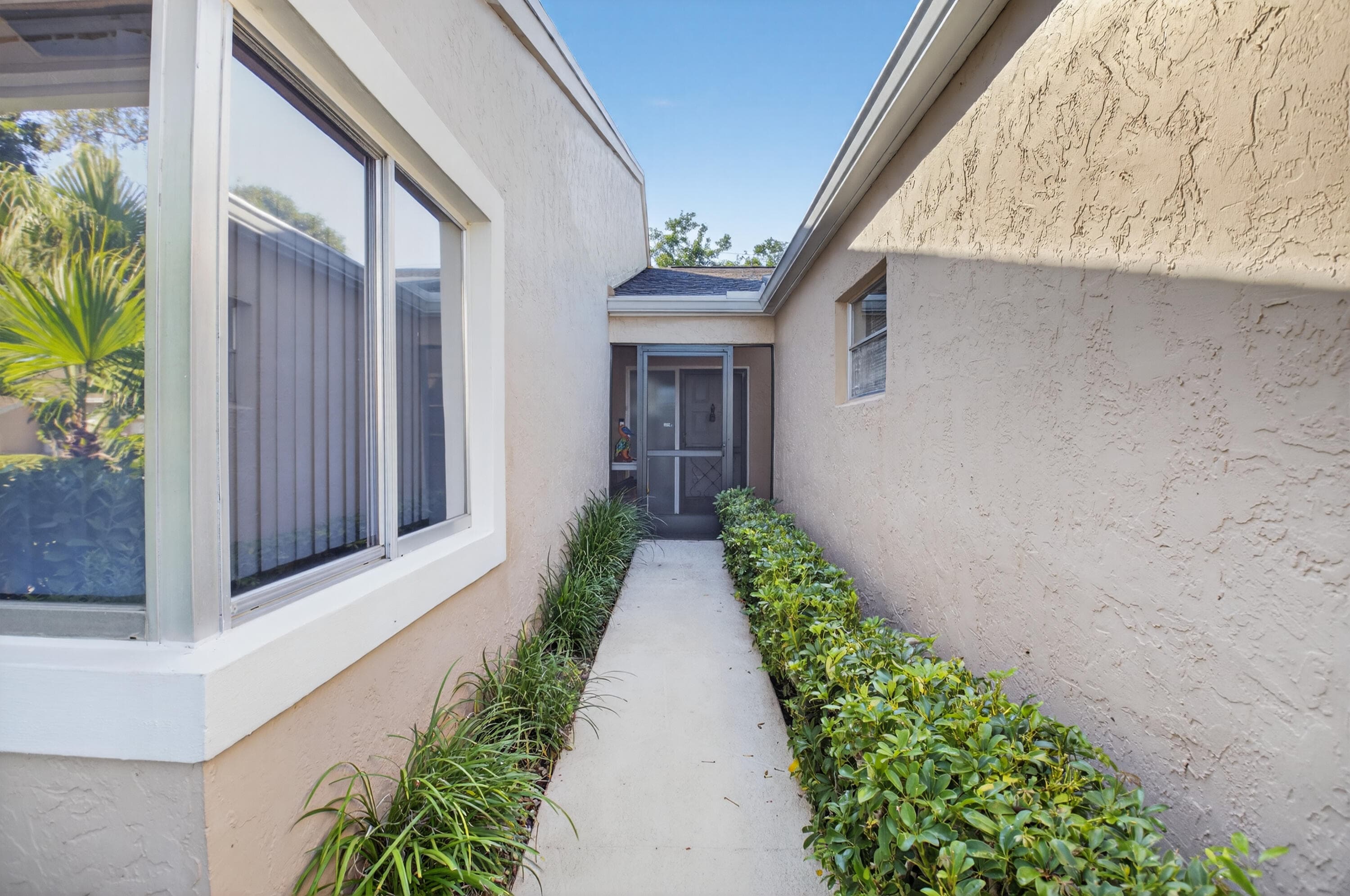 8256 Summerbreeze Lane, Boca Raton, FL 33496 — photo 3 of 52