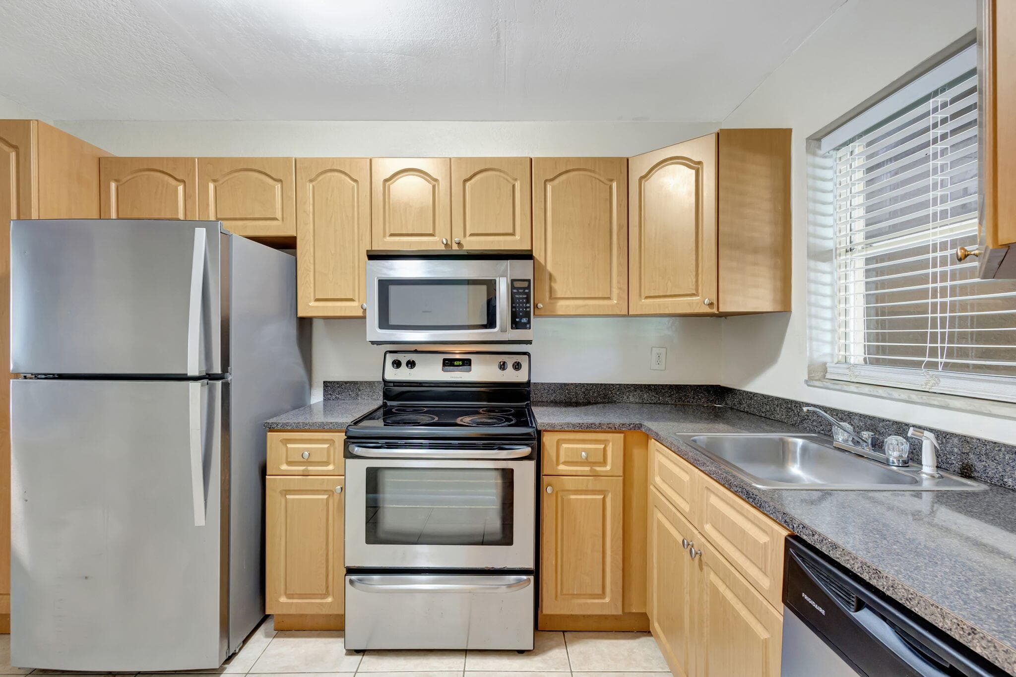 120 Sparrow Drive 213, Royal Palm Beach, FL 33411 — photo 17 of 36