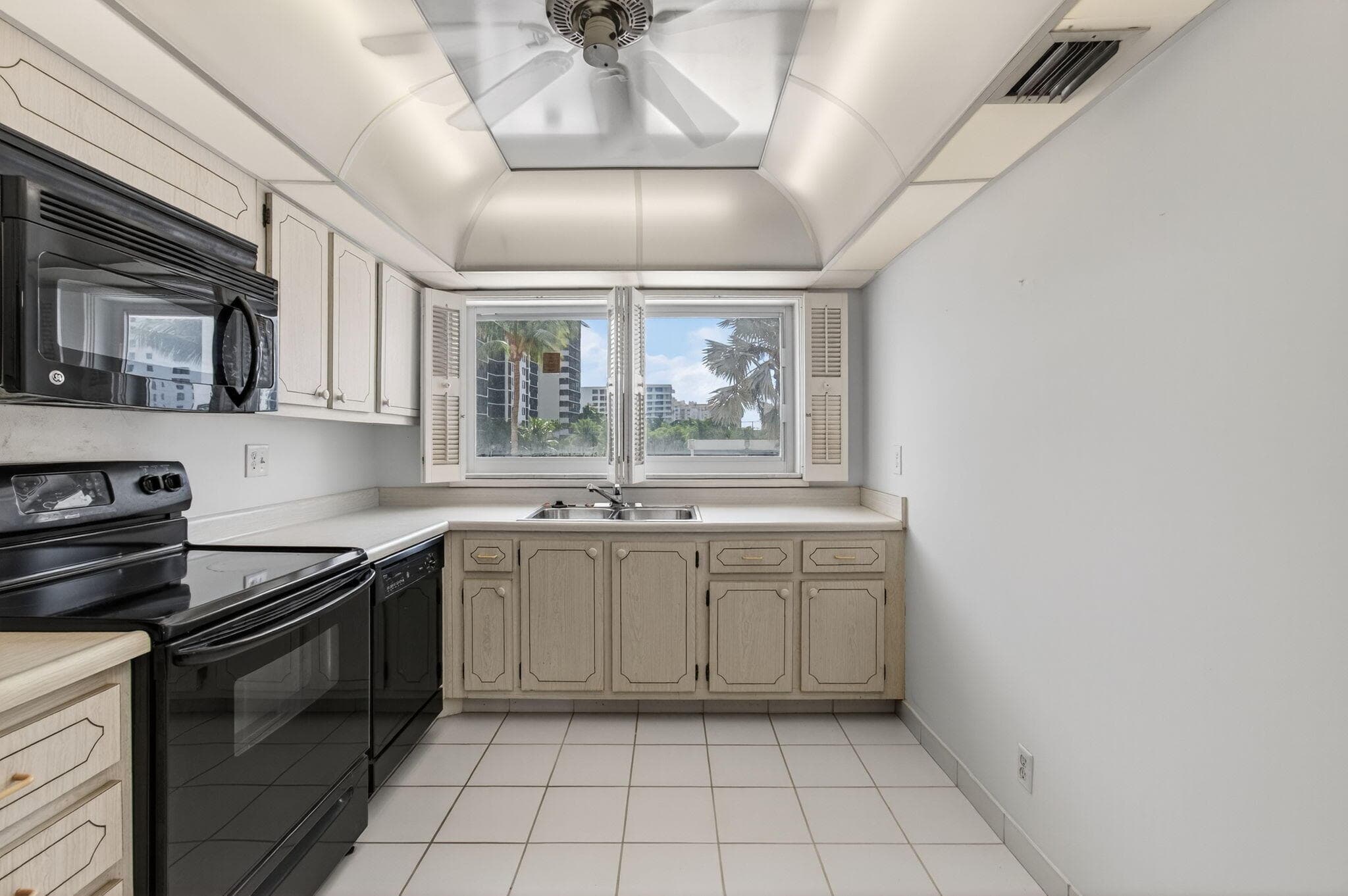 3300 S Ocean Boulevard 320-C, Highland Beach, FL 33487 — photo 15 of 46