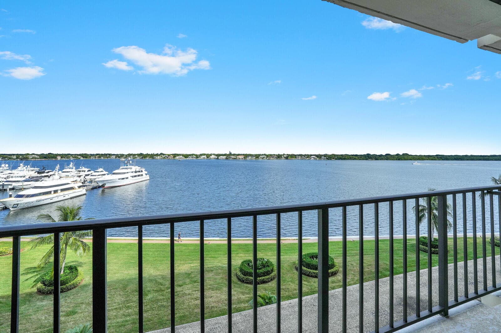132 Lakeshore Drive 617, North Palm Beach, FL 33408 — photo 14 of 40