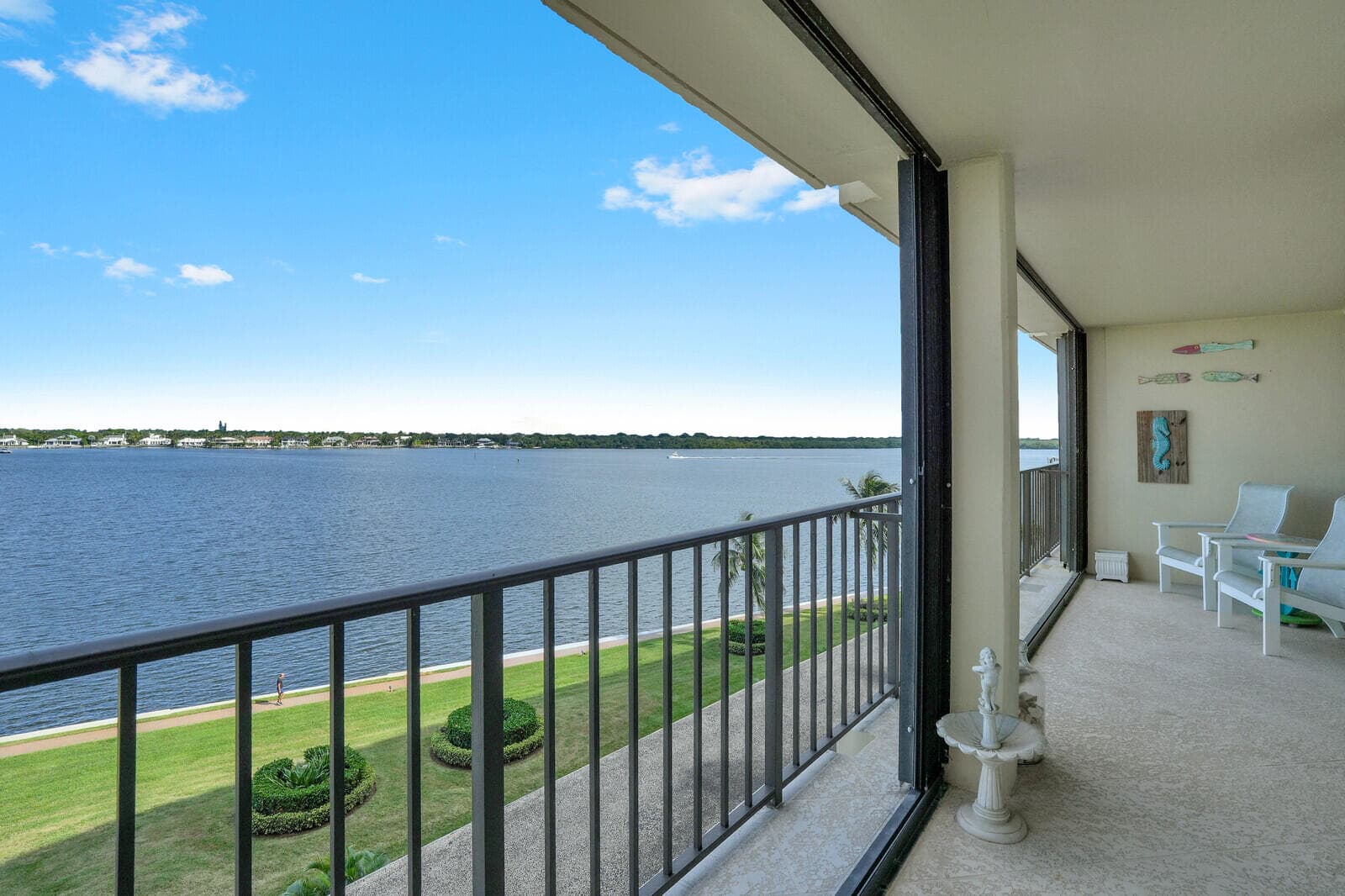 132 Lakeshore Drive 617, North Palm Beach, FL 33408 — photo 16 of 40