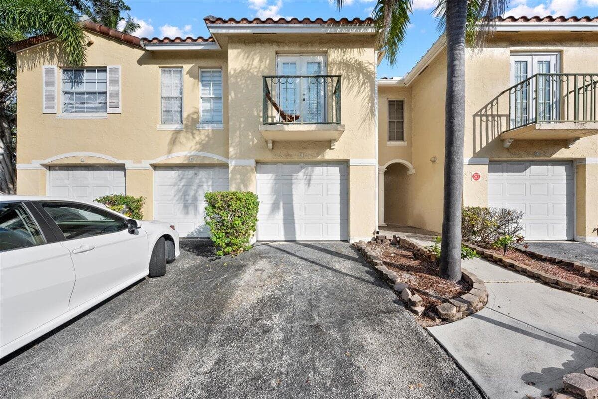 1015 Lake Shore Drive 105, Lake Park, FL 33403 — photo 4 of 41