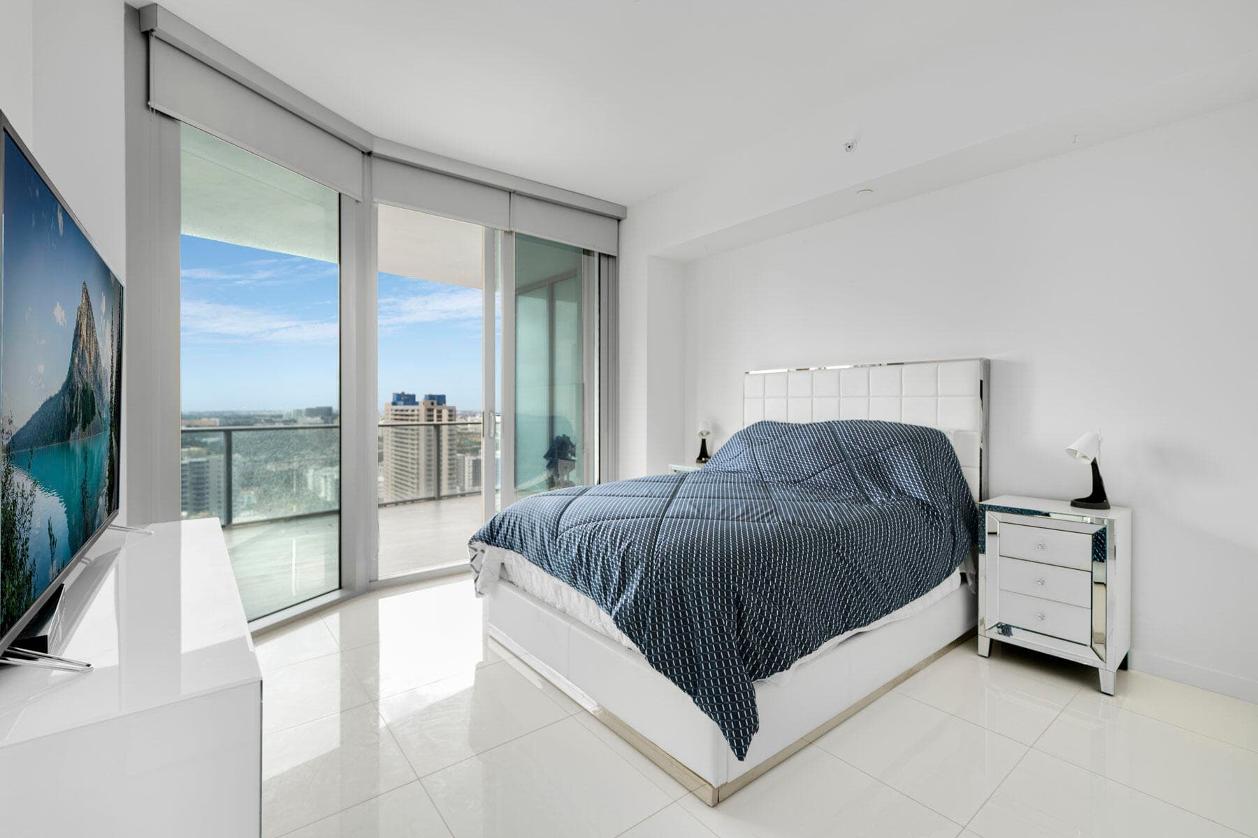 851 NE 1st Avenue 2410, Miami, FL 33132 — photo 18 of 27