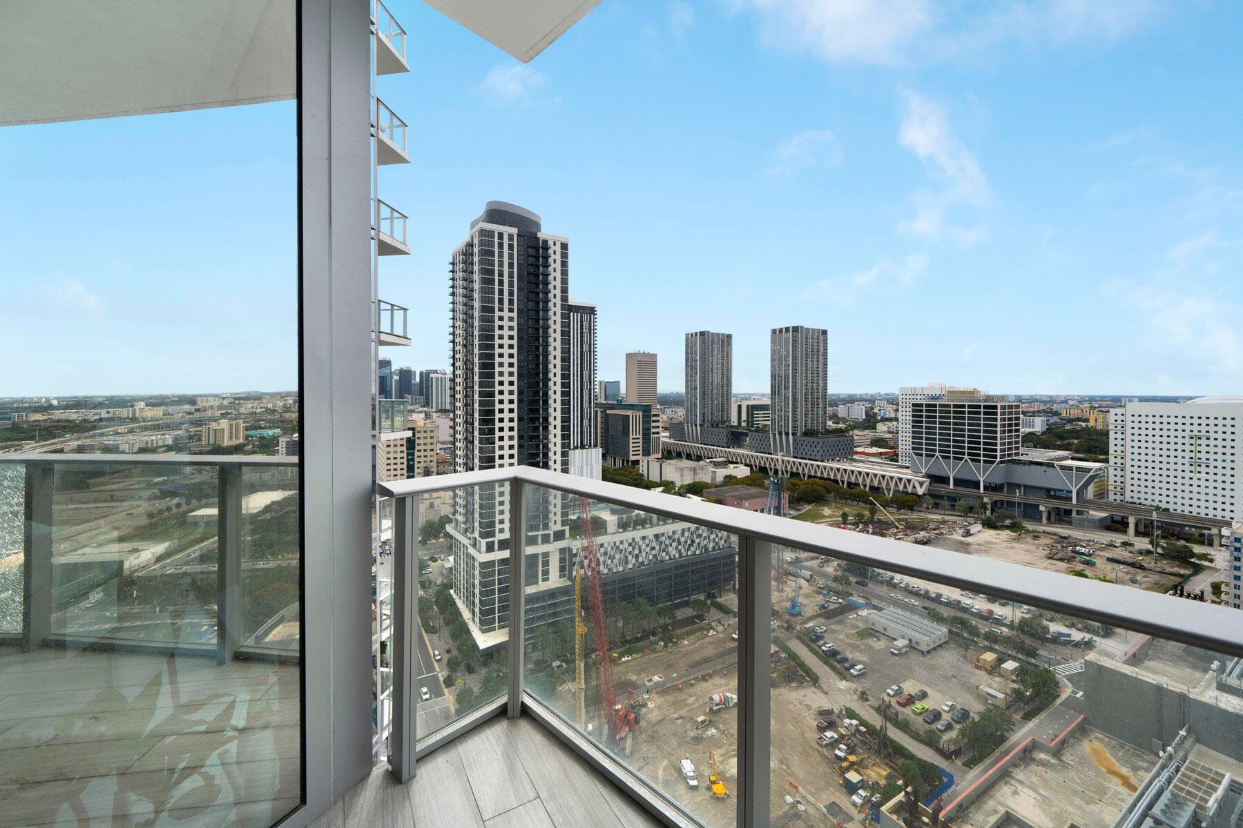 851 NE 1st Avenue 2410, Miami, FL 33132 — photo 24 of 27