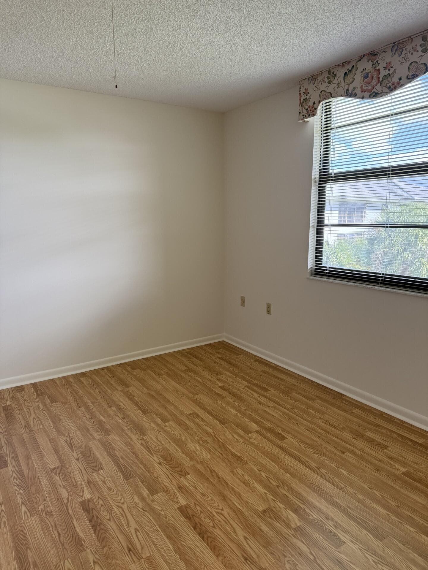 3710 Whitehall Drive 401, West Palm Beach, FL 33401 — photo 11 of 17