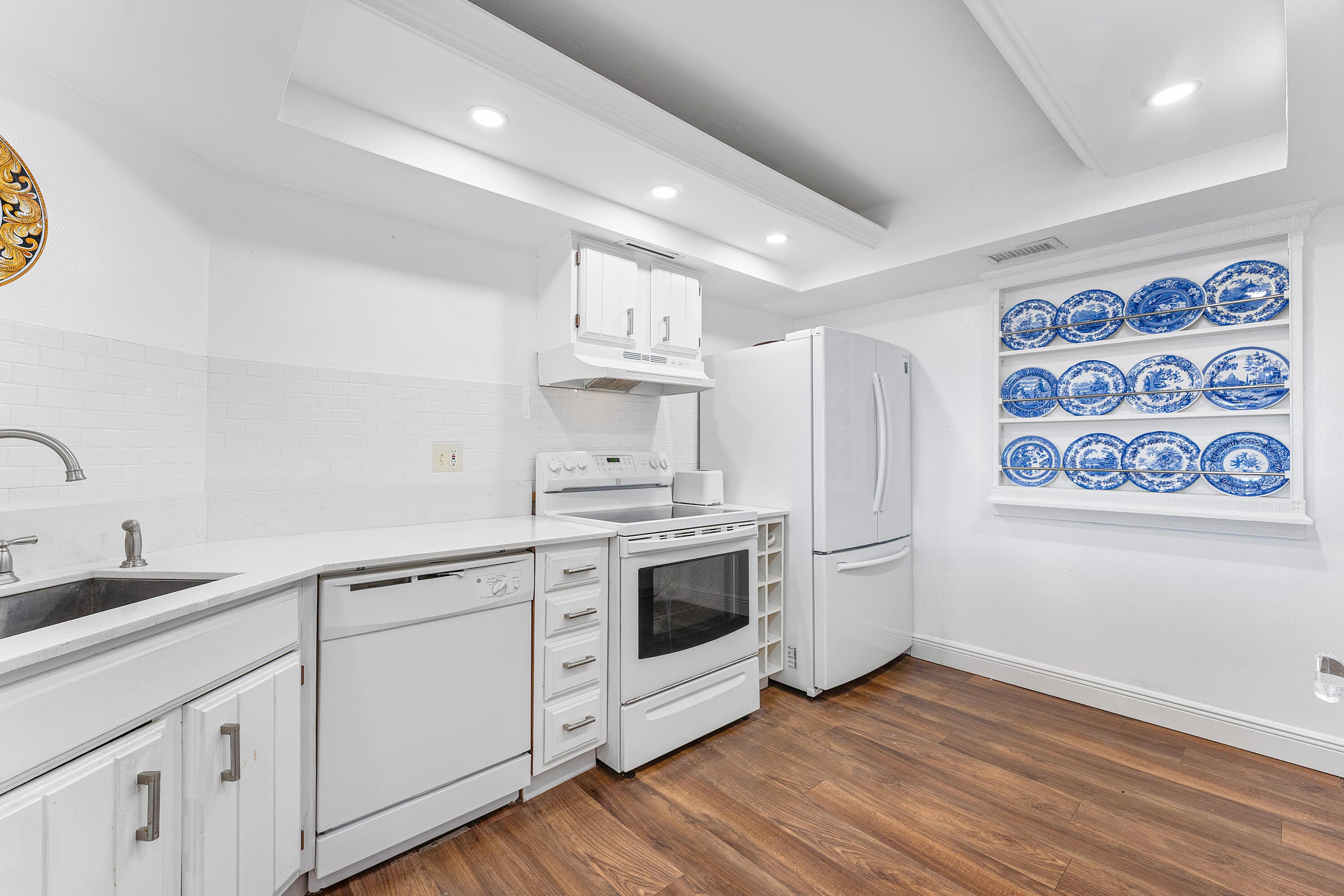 2400 Presidential Way 503, West Palm Beach, FL 33401 — photo 10 of 24