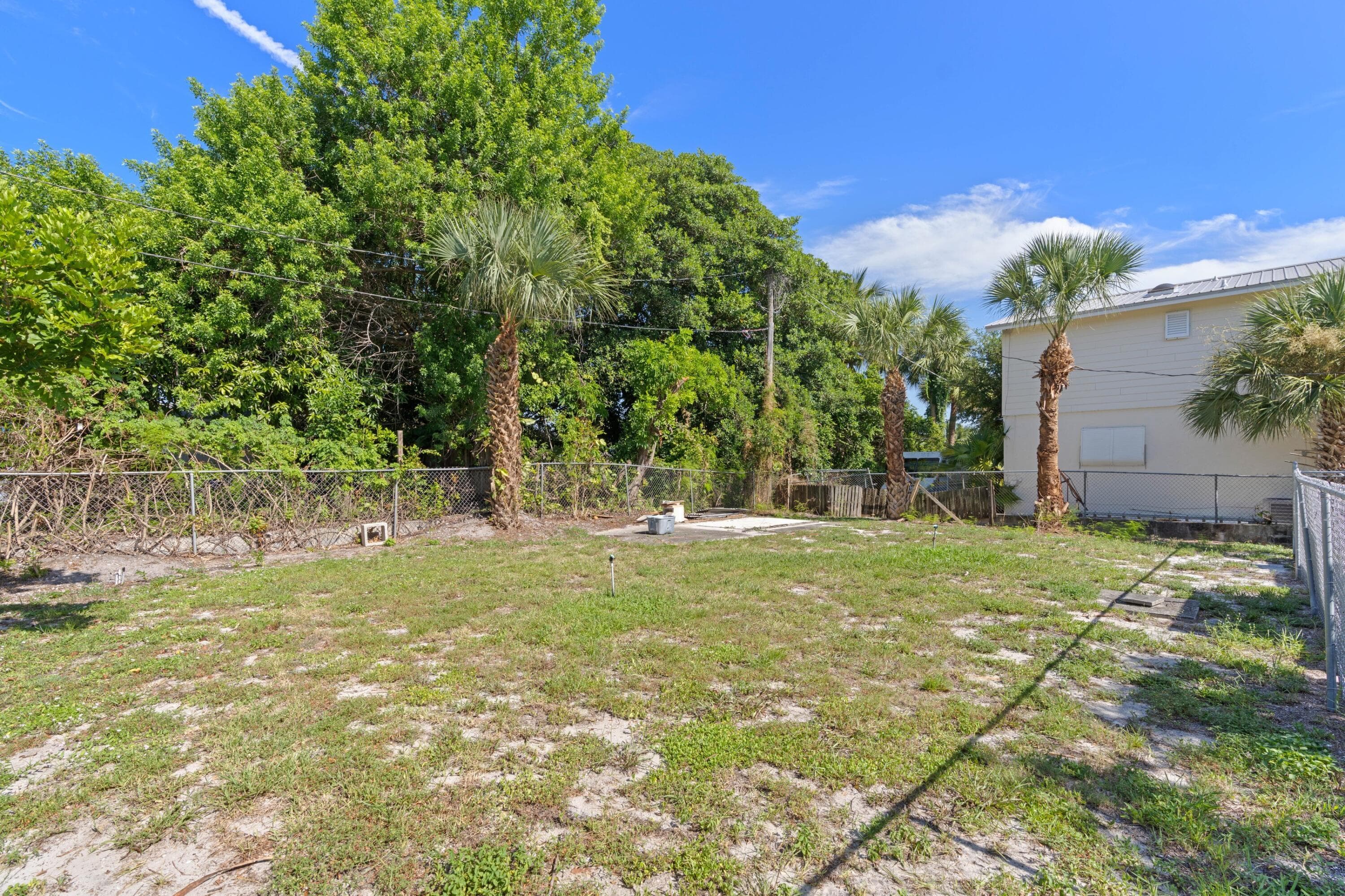 1831 Juno Road, North Palm Beach, FL 33408 — photo 3 of 37