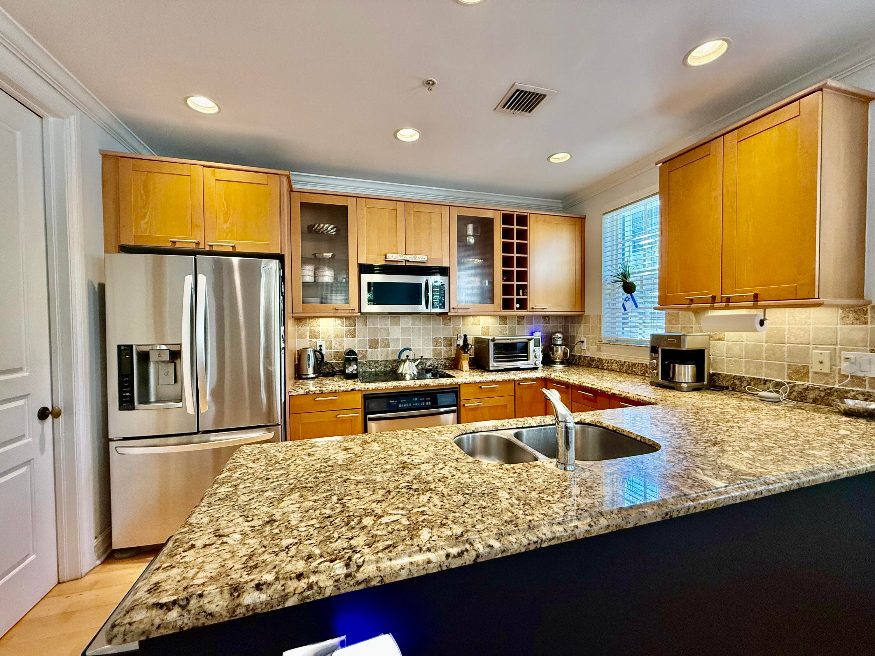 349 E Mallory Circle, Delray Beach, FL 33483 — photo 4 of 34