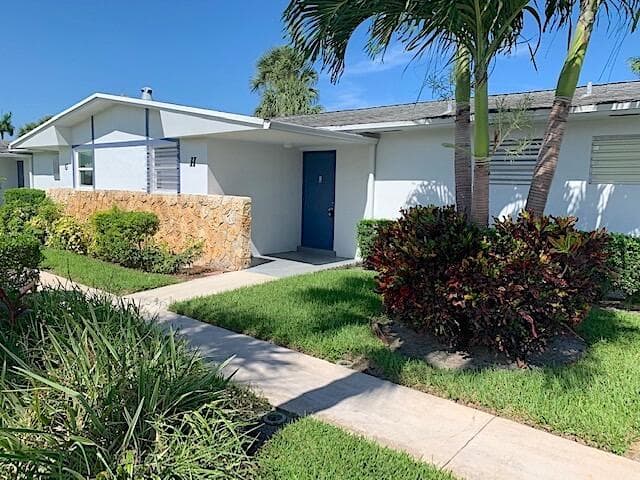 2667 Emory Dr Drive W H, West Palm Beach, FL 33415 — photo 1 of 13