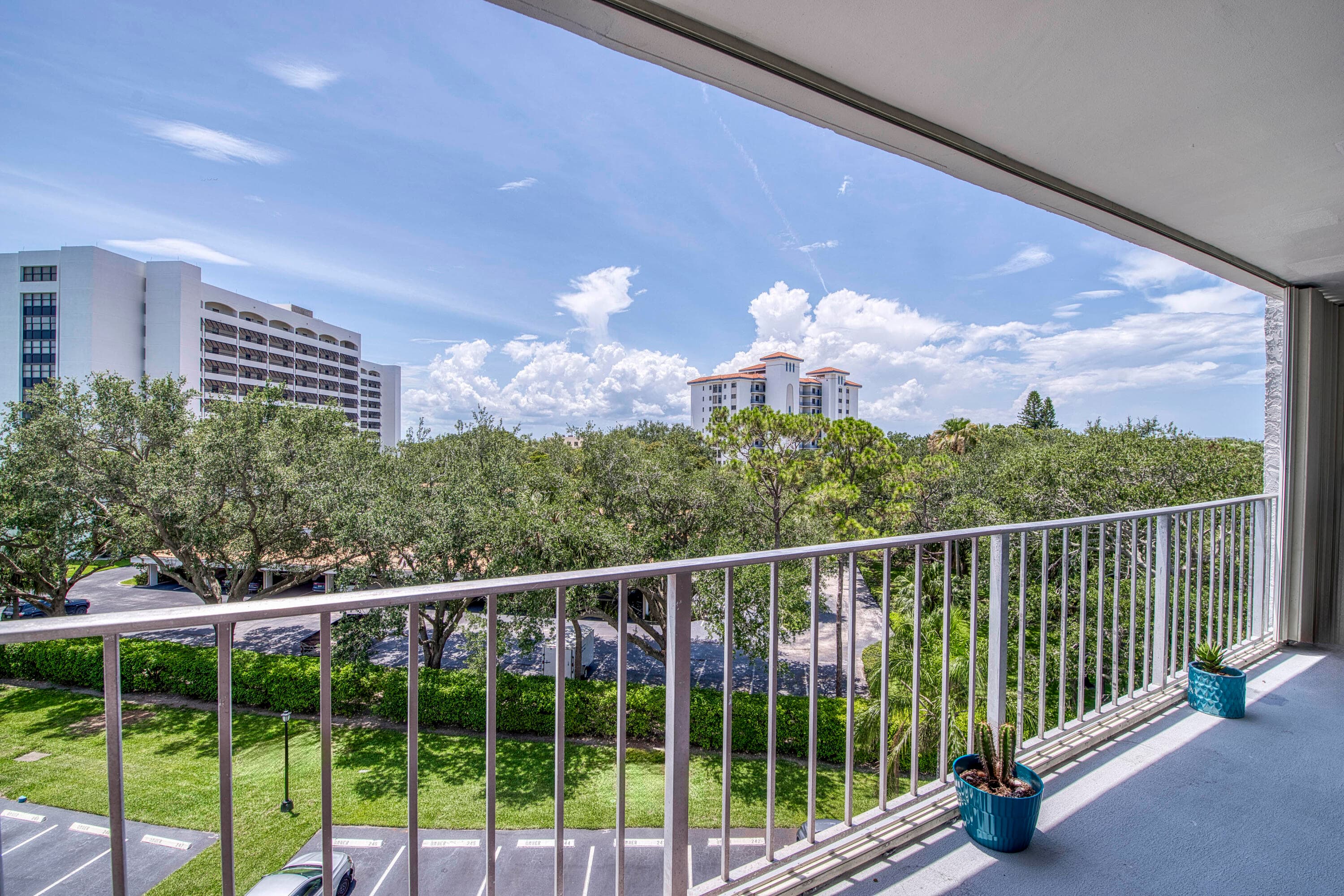 336 Golfview Road 518, North Palm Beach, FL 33408 — photo 4 of 31