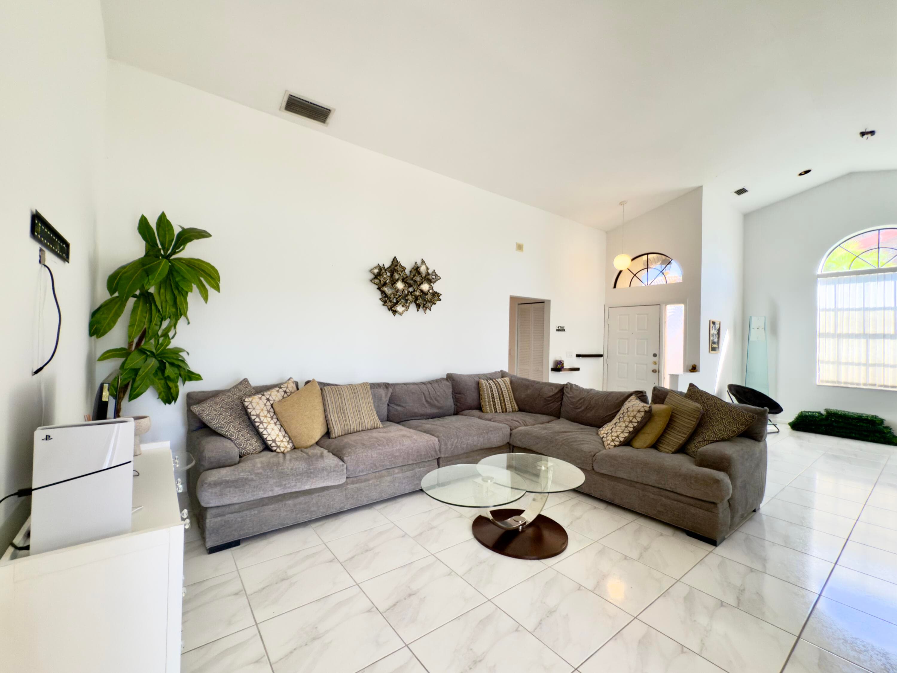 8491 Heather Place, Boynton Beach, FL 33472 — photo 8 of 50