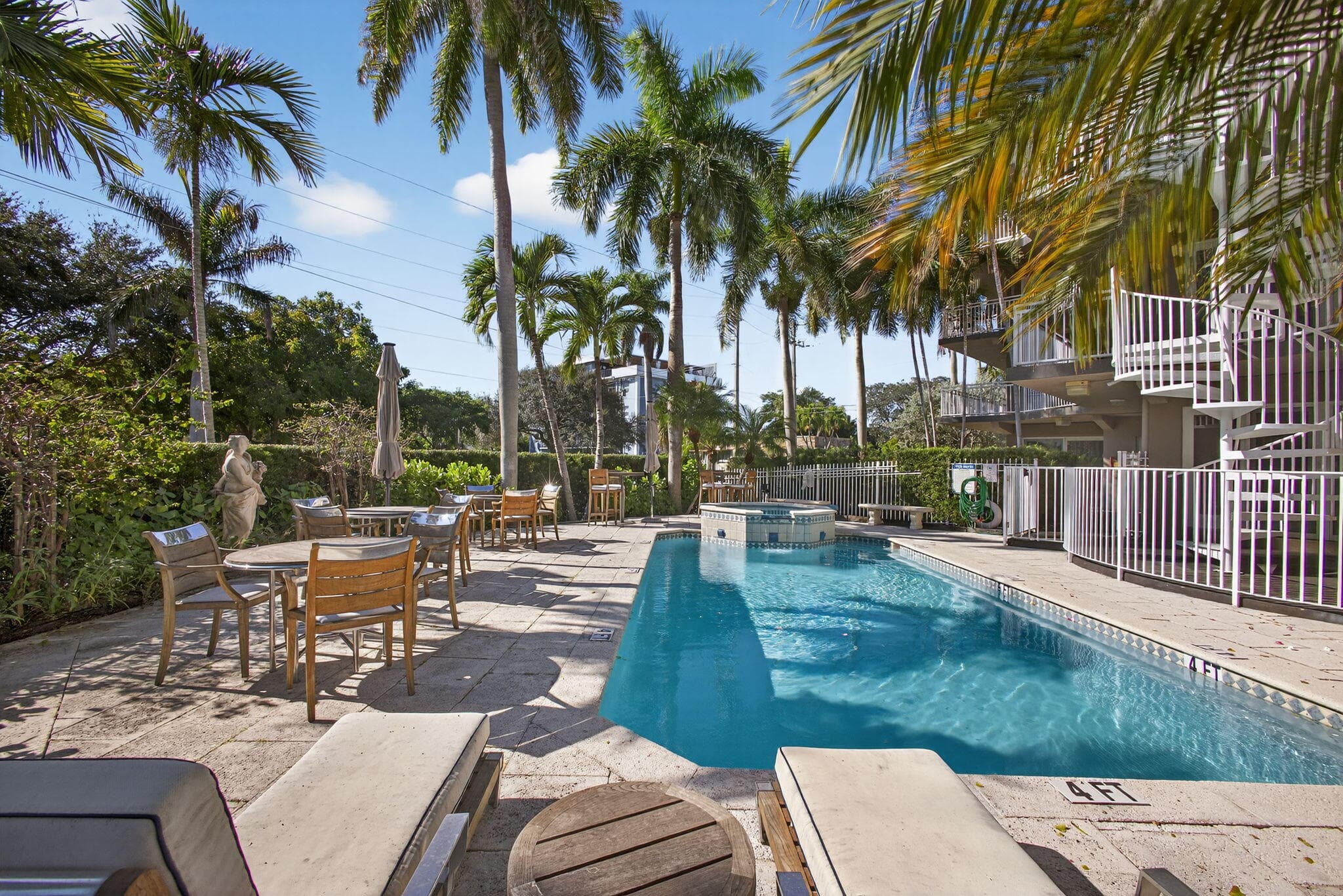 129 S Golfview Road 7, Lake Worth Beach, FL 33460 — photo 2 of 79