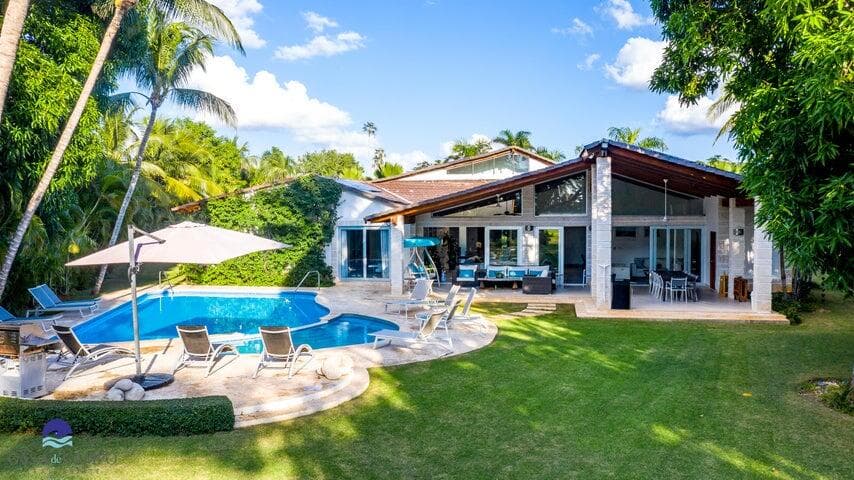 16 Los Lagos — photo 15 of 20