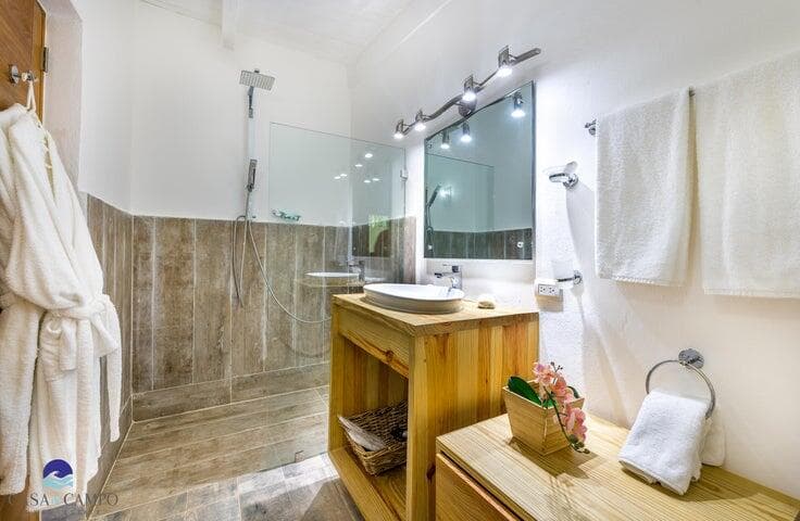 16 Los Lagos — photo 18 of 20